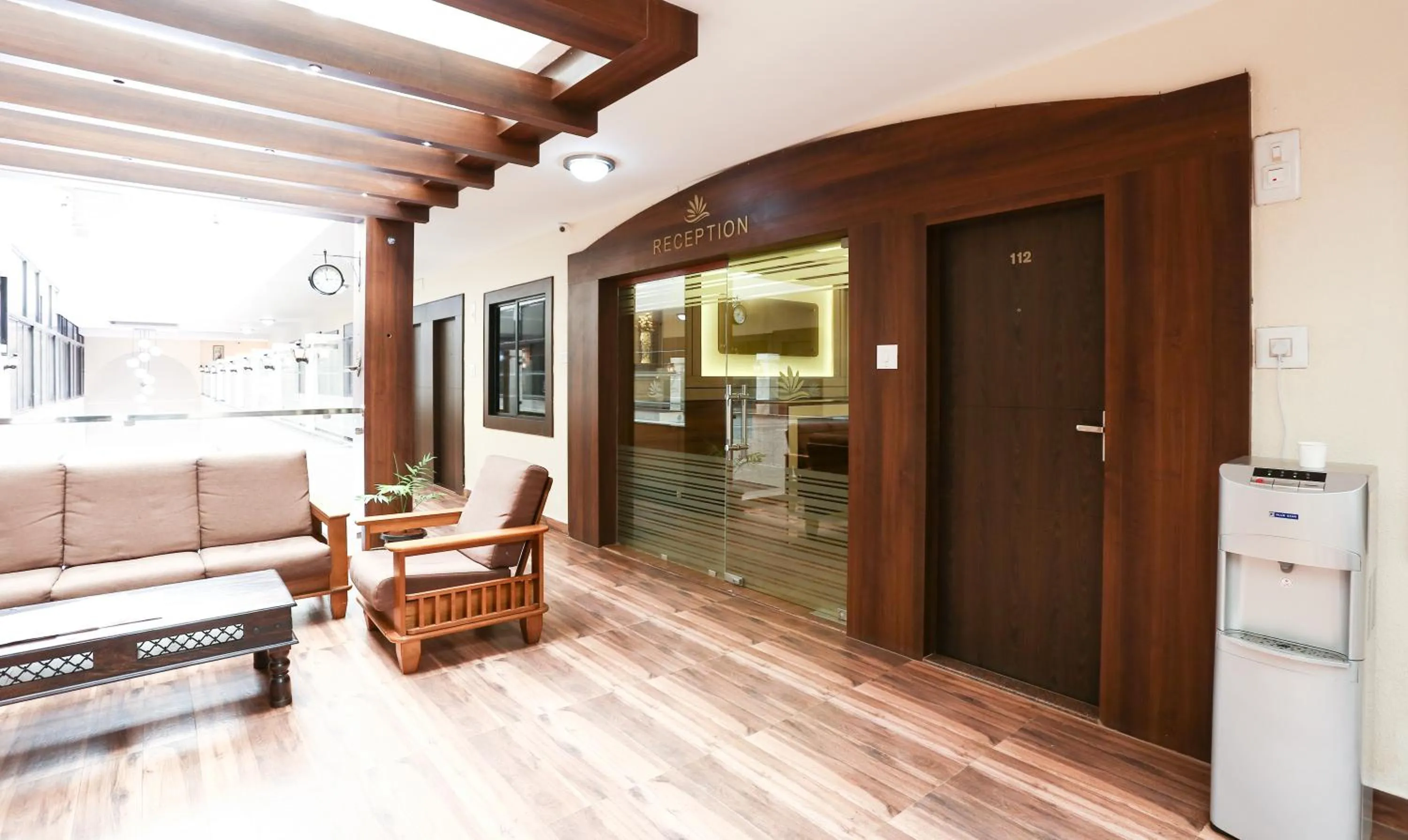 Seating area in Treebo Comforts Inn, University Road Deralakatte