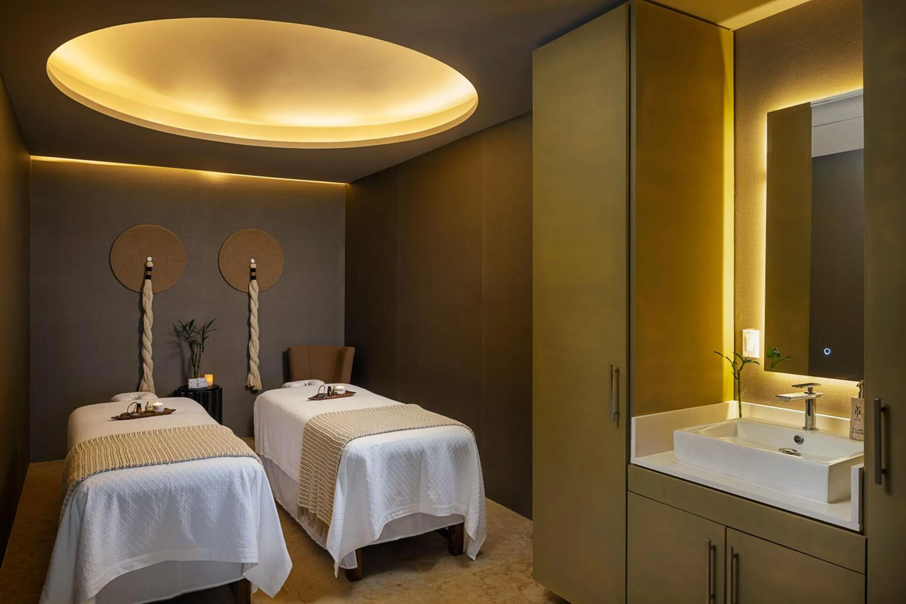 Bed in Paradisus Los Cabos - Adults Only