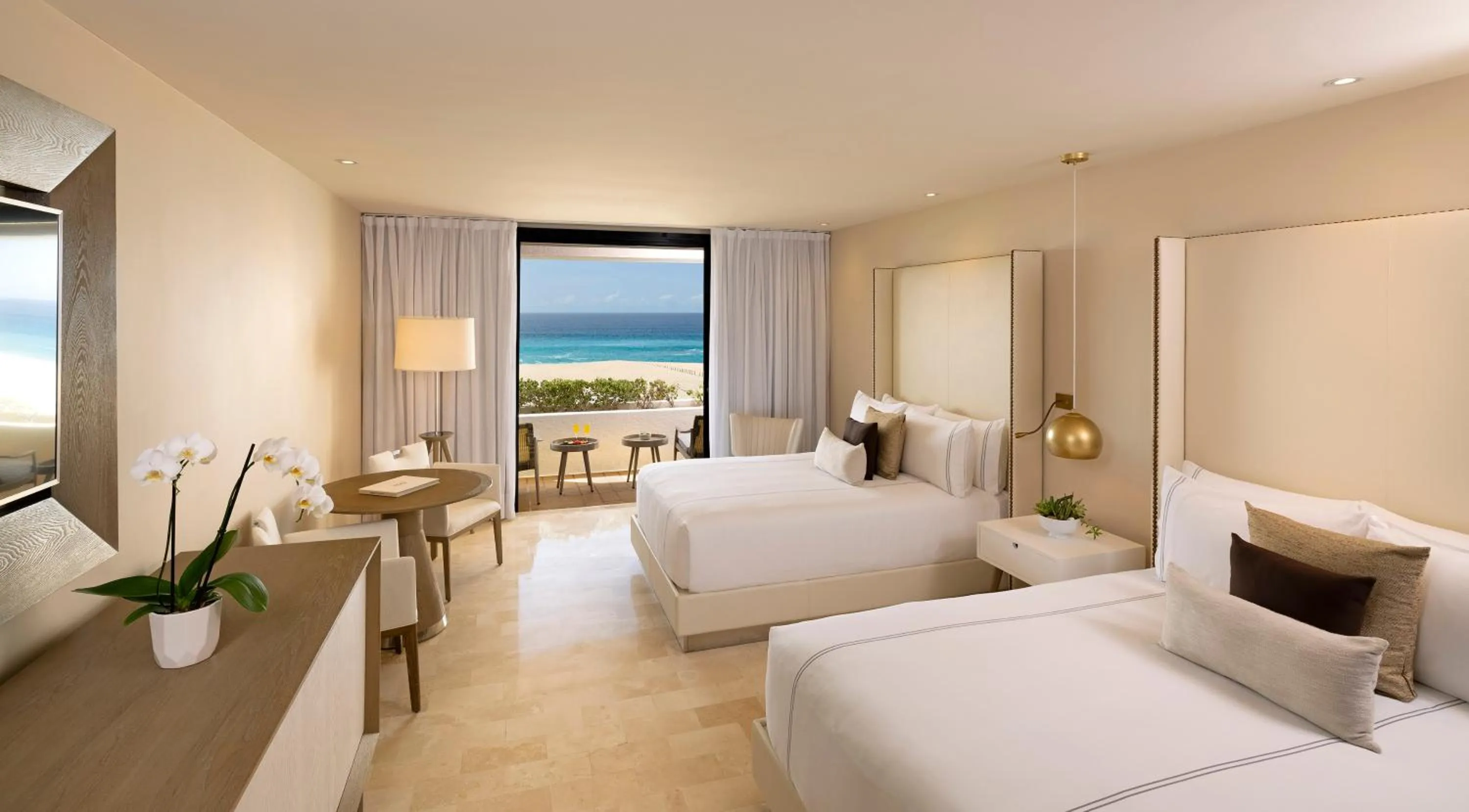 Bed in Paradisus Los Cabos - Adults Only - All Inclusive