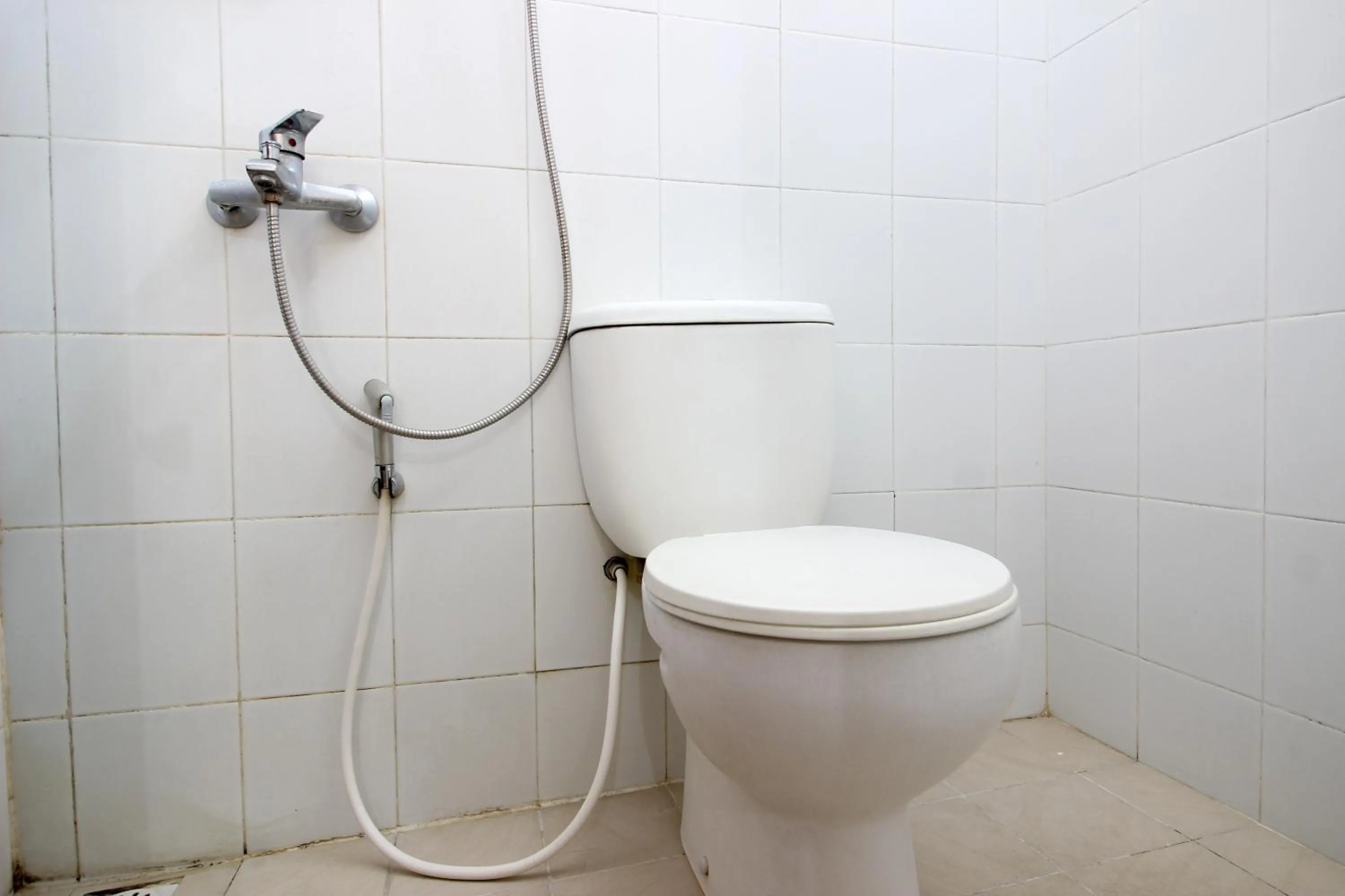 Bathroom in RedDoorz @ Seturan Raya