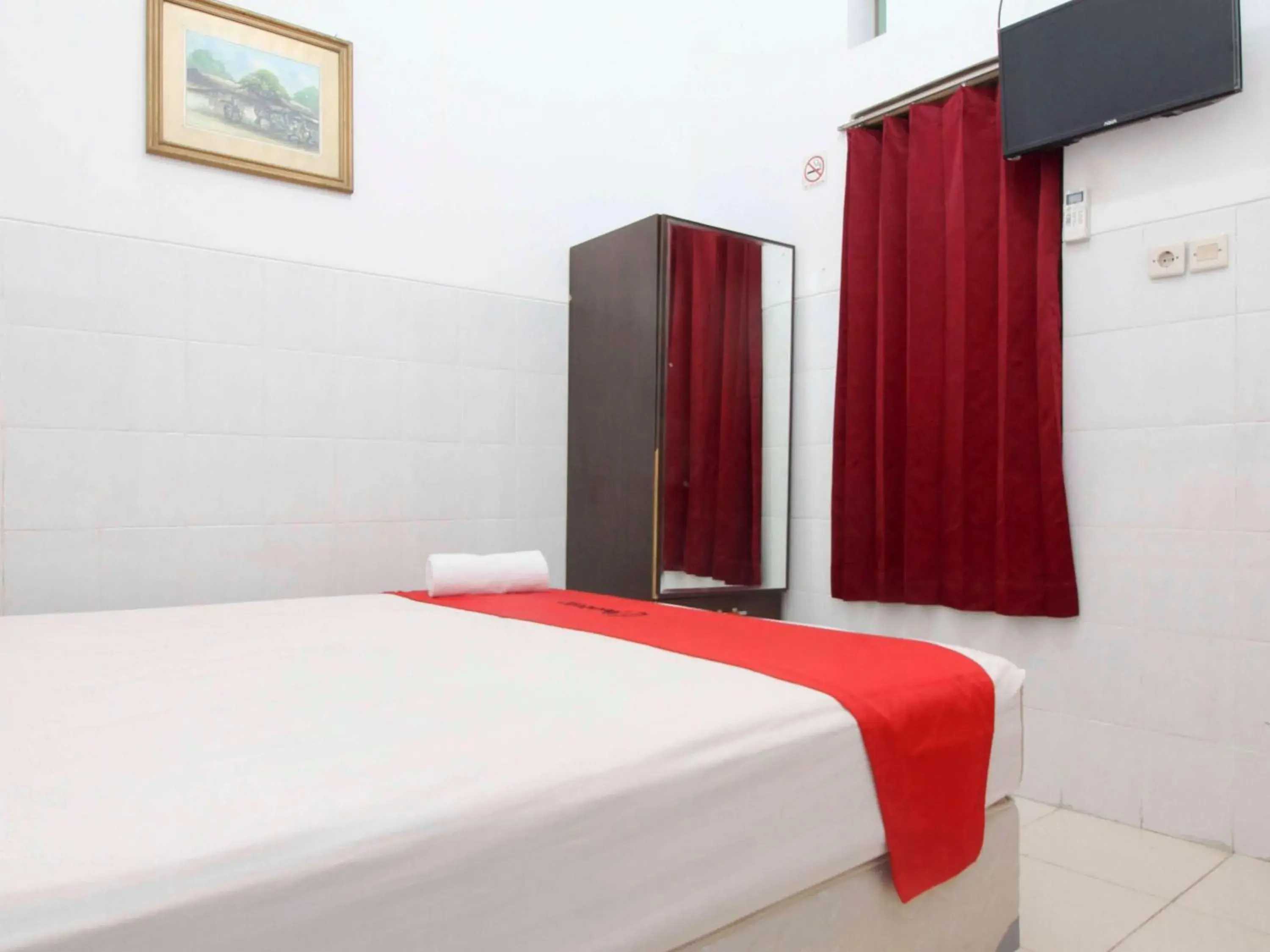 Bedroom, Bed in RedDoorz @ Seturan Raya Bedroom, Bed in RedDoorz @ Seturan Raya