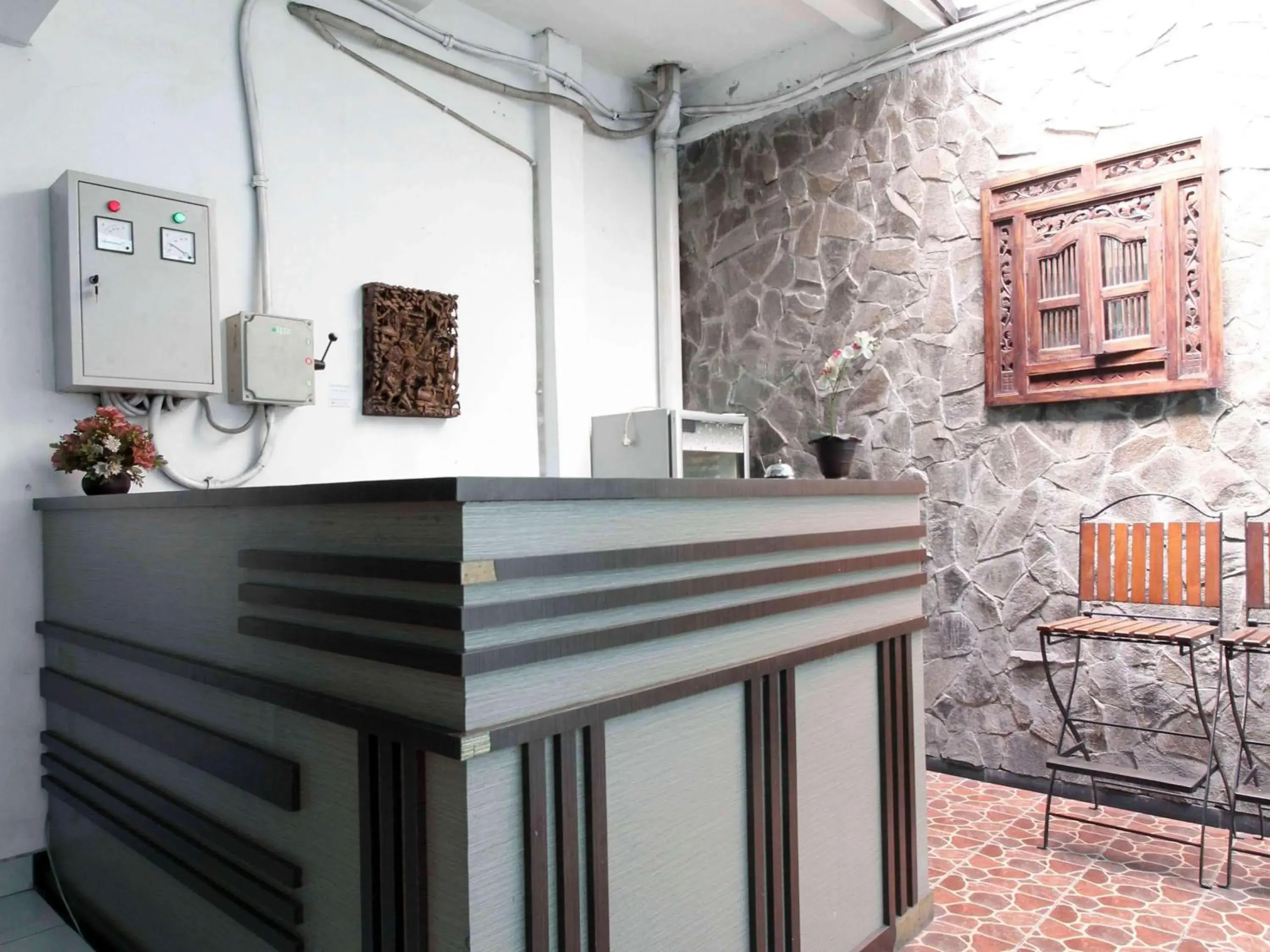 Lobby or reception in RedDoorz @ Seturan Raya Lobby or reception in RedDoorz @ Seturan Raya