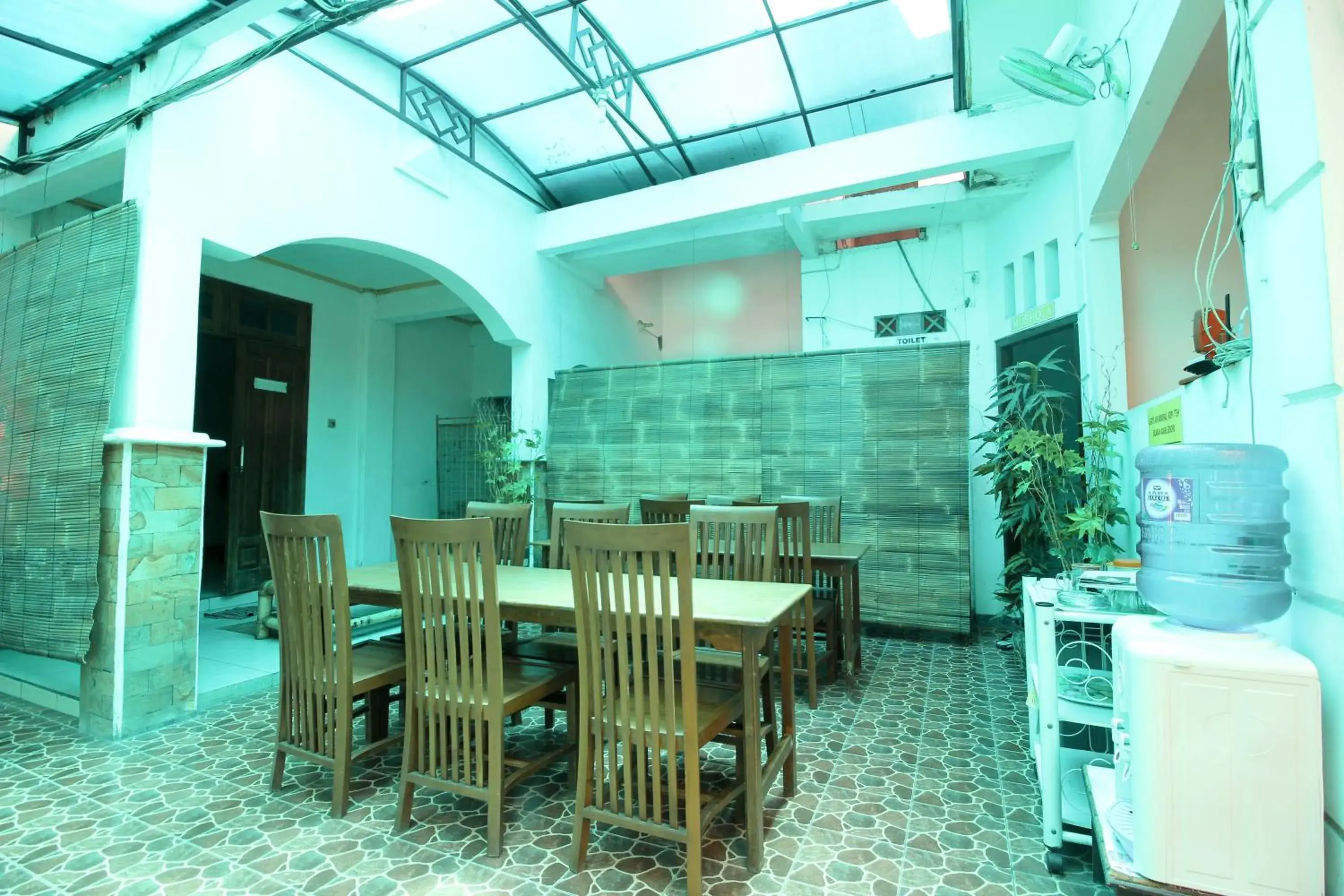 Property building in RedDoorz @ Seturan Raya Property building in RedDoorz @ Seturan Raya