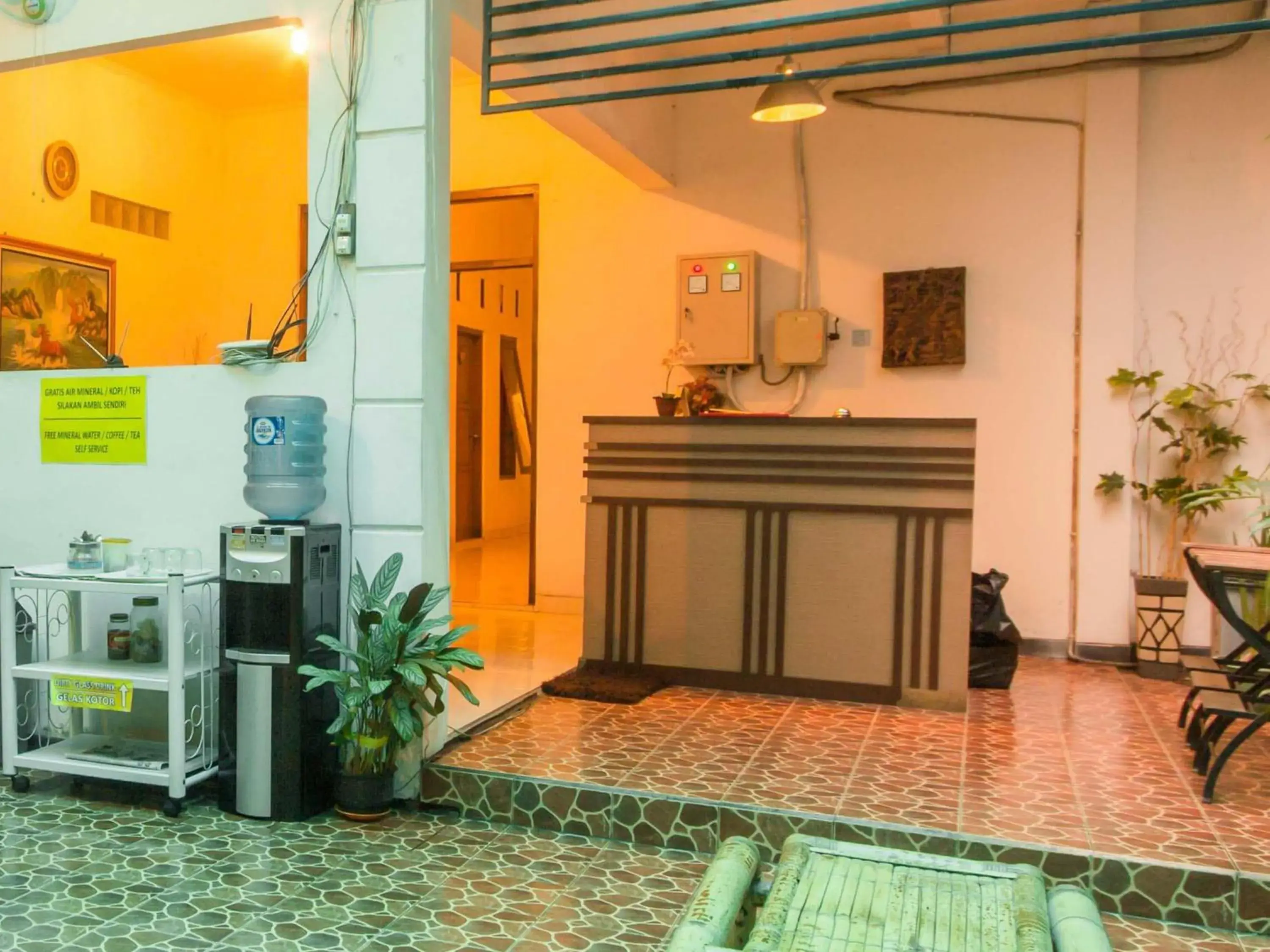 Lobby or reception in RedDoorz @ Seturan Raya Lobby or reception in RedDoorz @ Seturan Raya