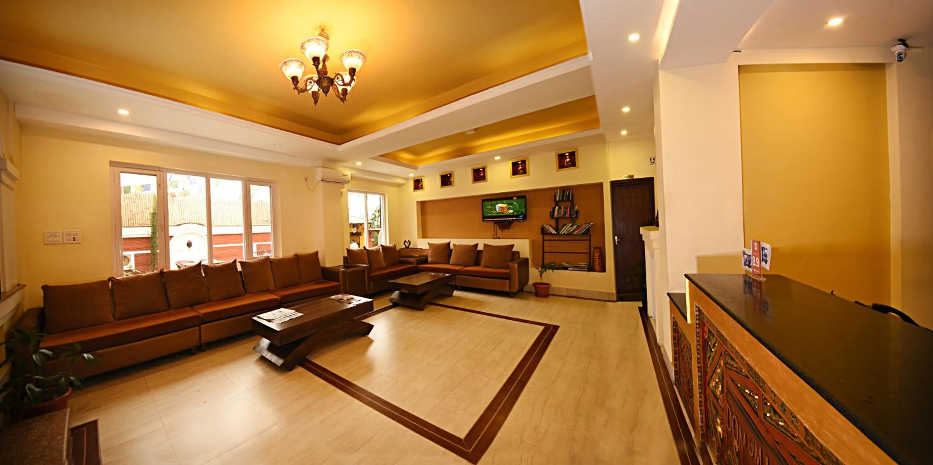 Lobby or reception in DOM Himalaya Hotel