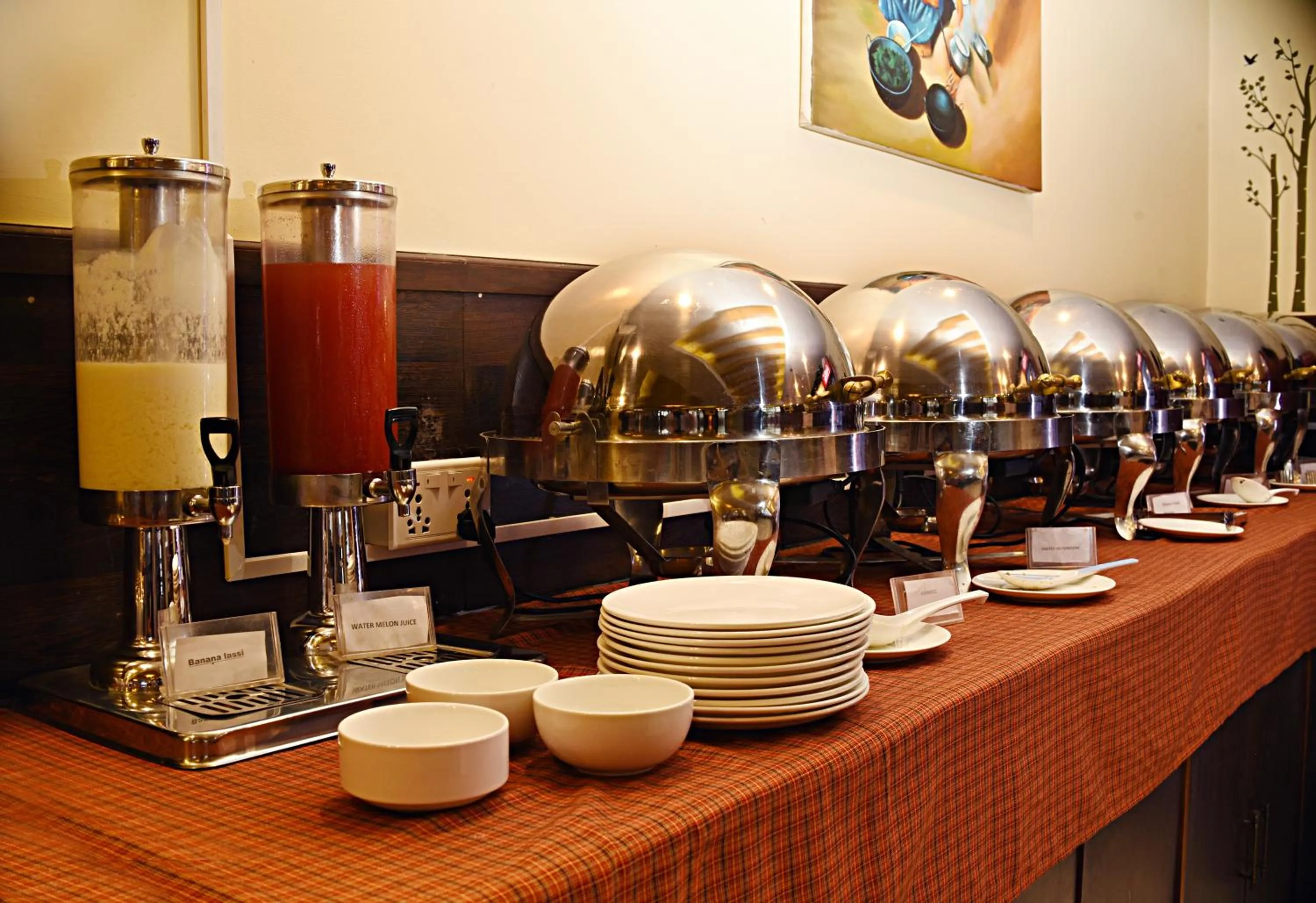 Restaurant/places to eat in DOM Himalaya Hotel