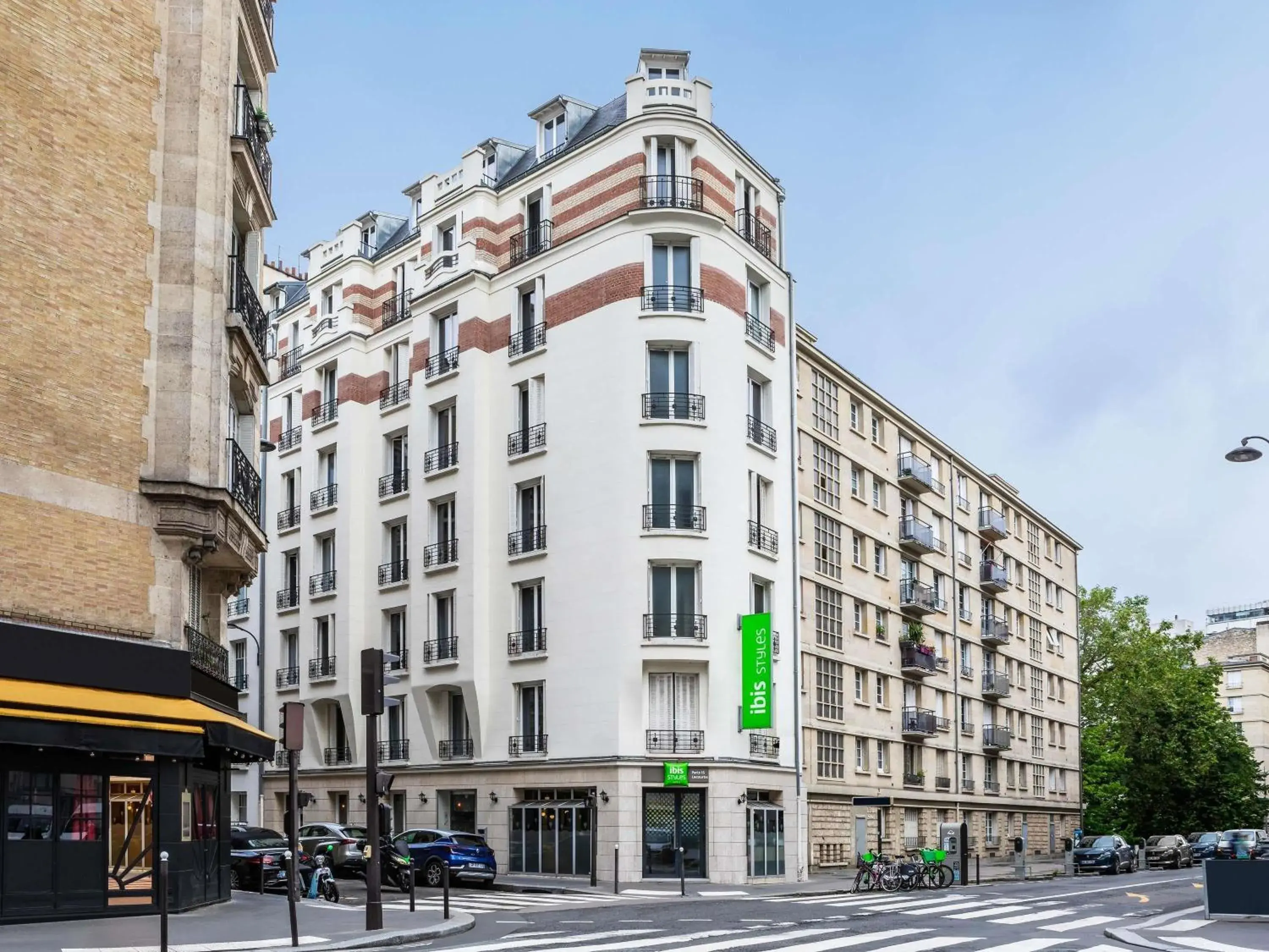 Property building in ibis Styles Paris 15 Lecourbe Property building in ibis Styles Paris 15 Lecourbe