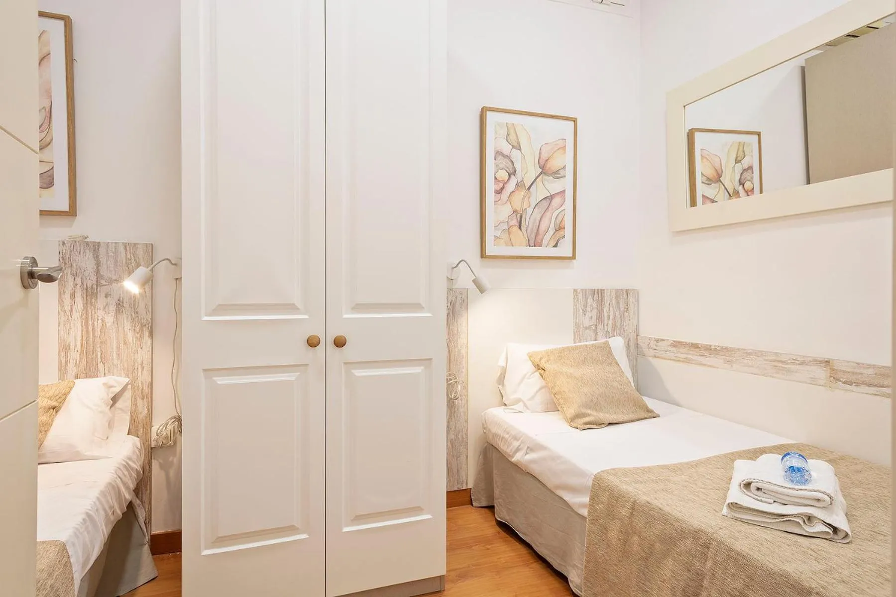 Bed in Alcam Paseo San Juan