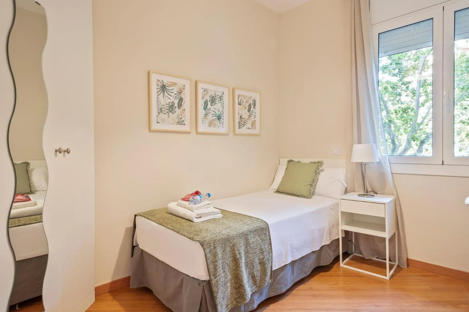 Bedroom, Bed in Alcam Paseo San Juan
