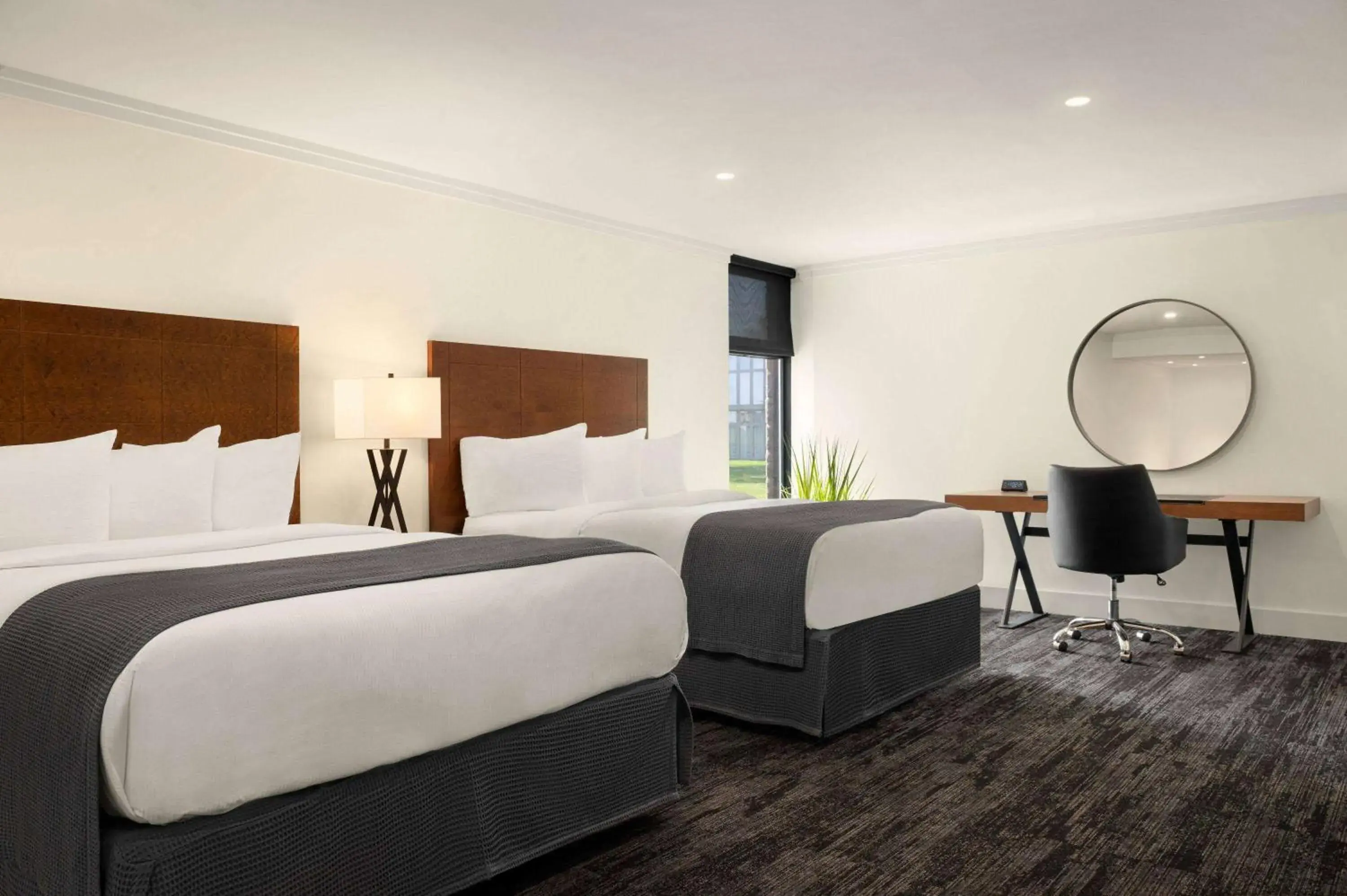 Photo of the whole room, Bed in Ramada by Wyndham Cornwall Photo of the whole room, Bed in Ramada by Wyndham Cornwall