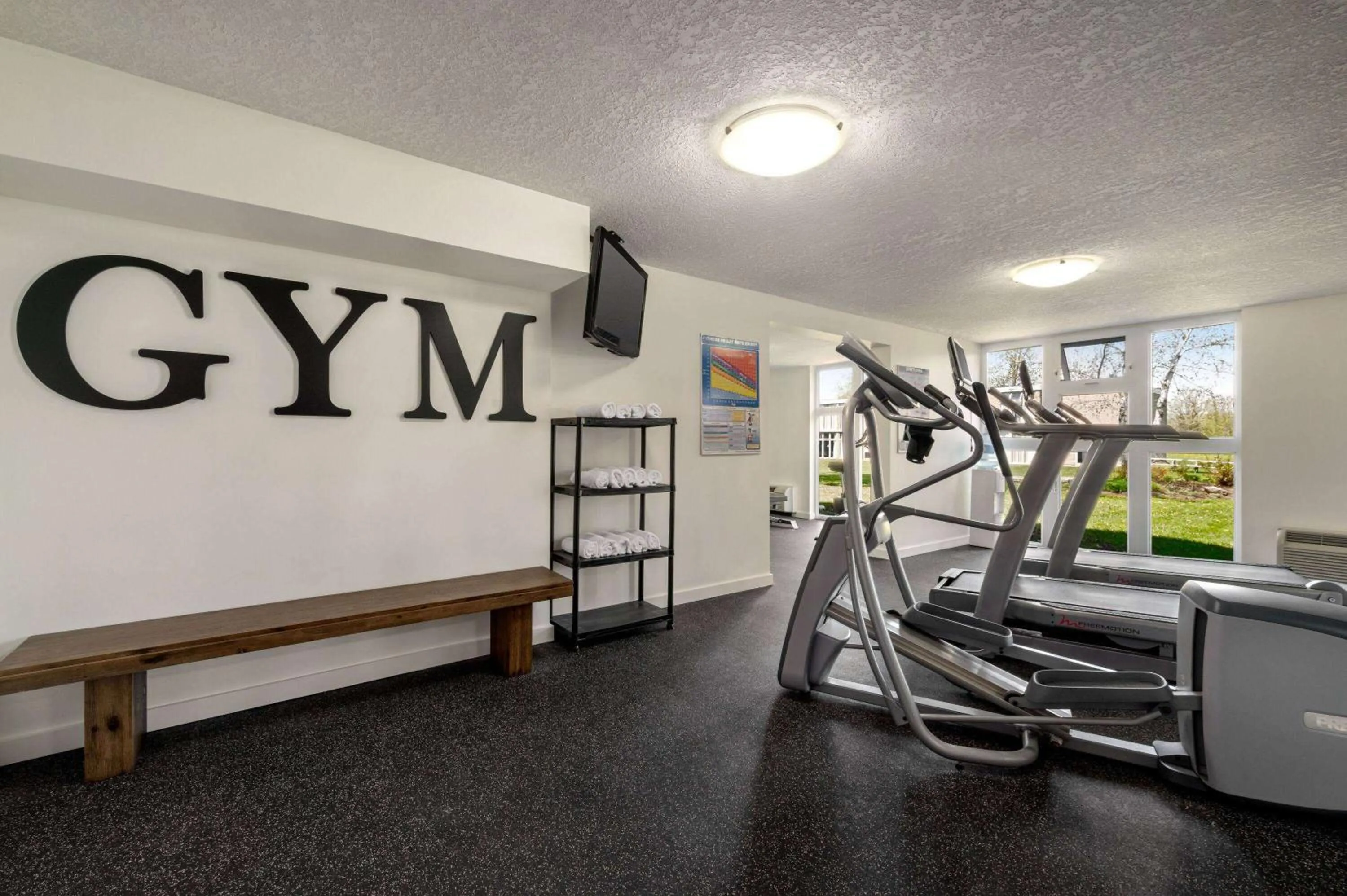 Fitness centre/facilities in Ramada by Wyndham Cornwall