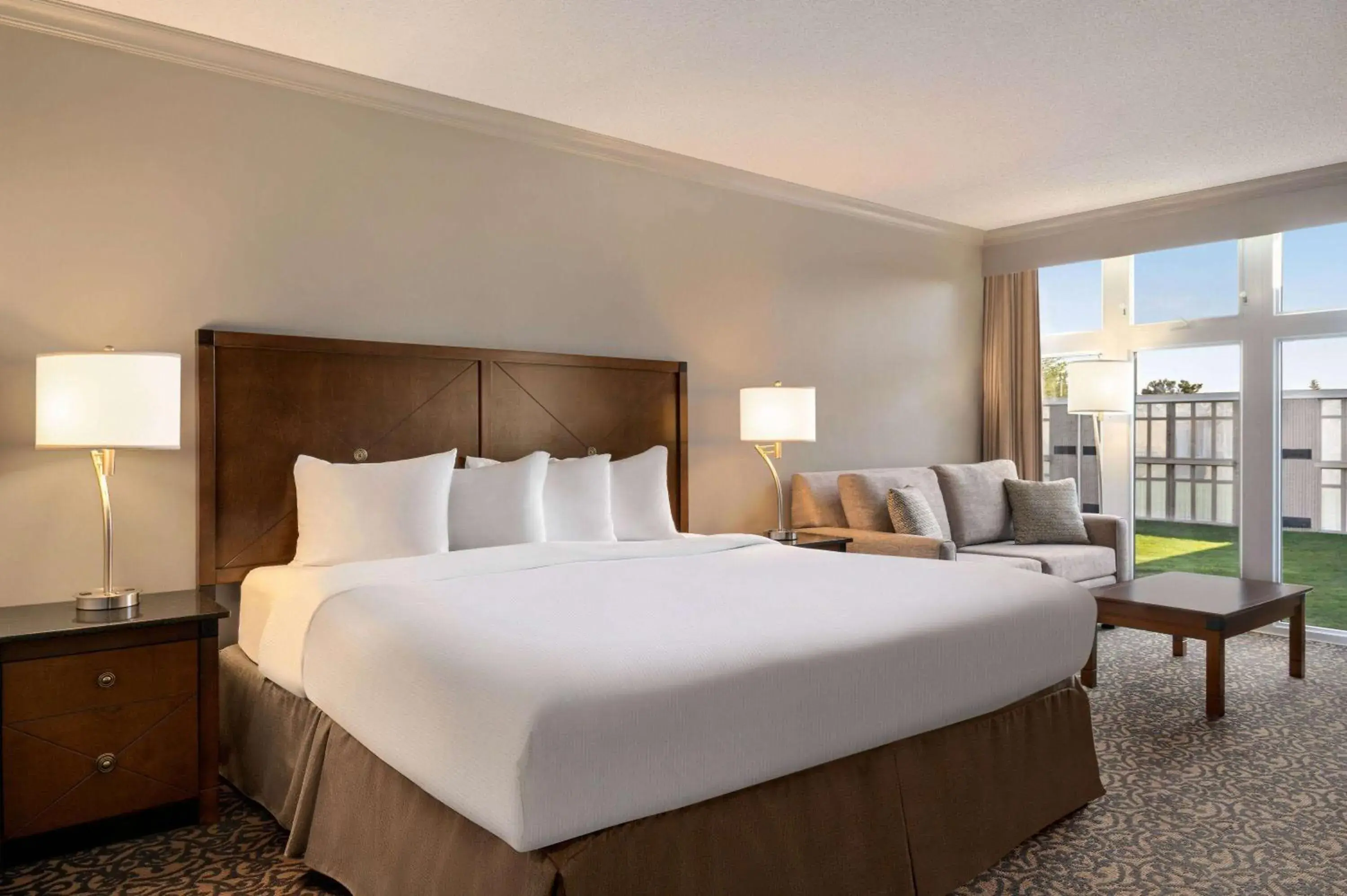 Photo of the whole room, Bed in Ramada by Wyndham Cornwall Photo of the whole room, Bed in Ramada by Wyndham Cornwall