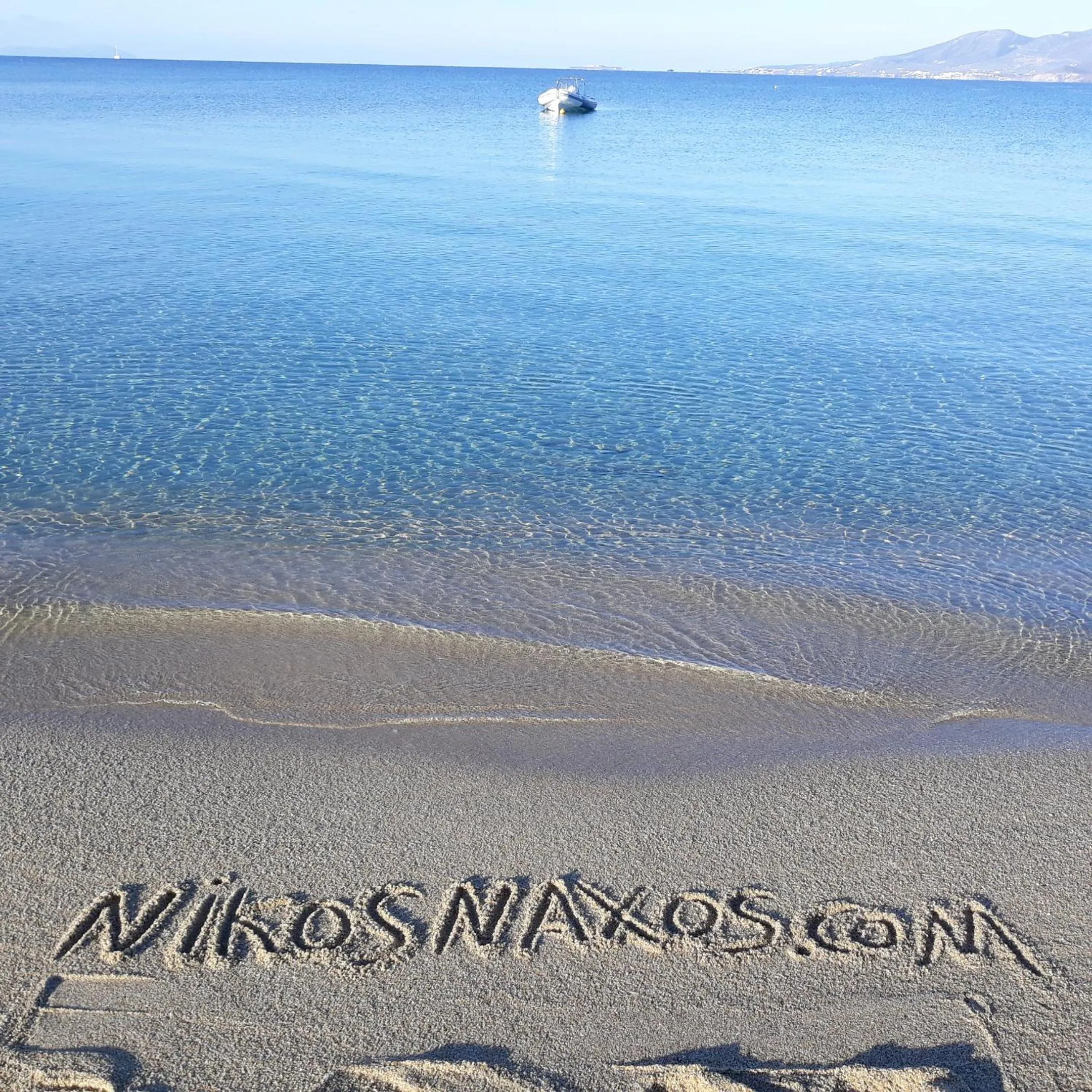 Nikos Apartments and Studios