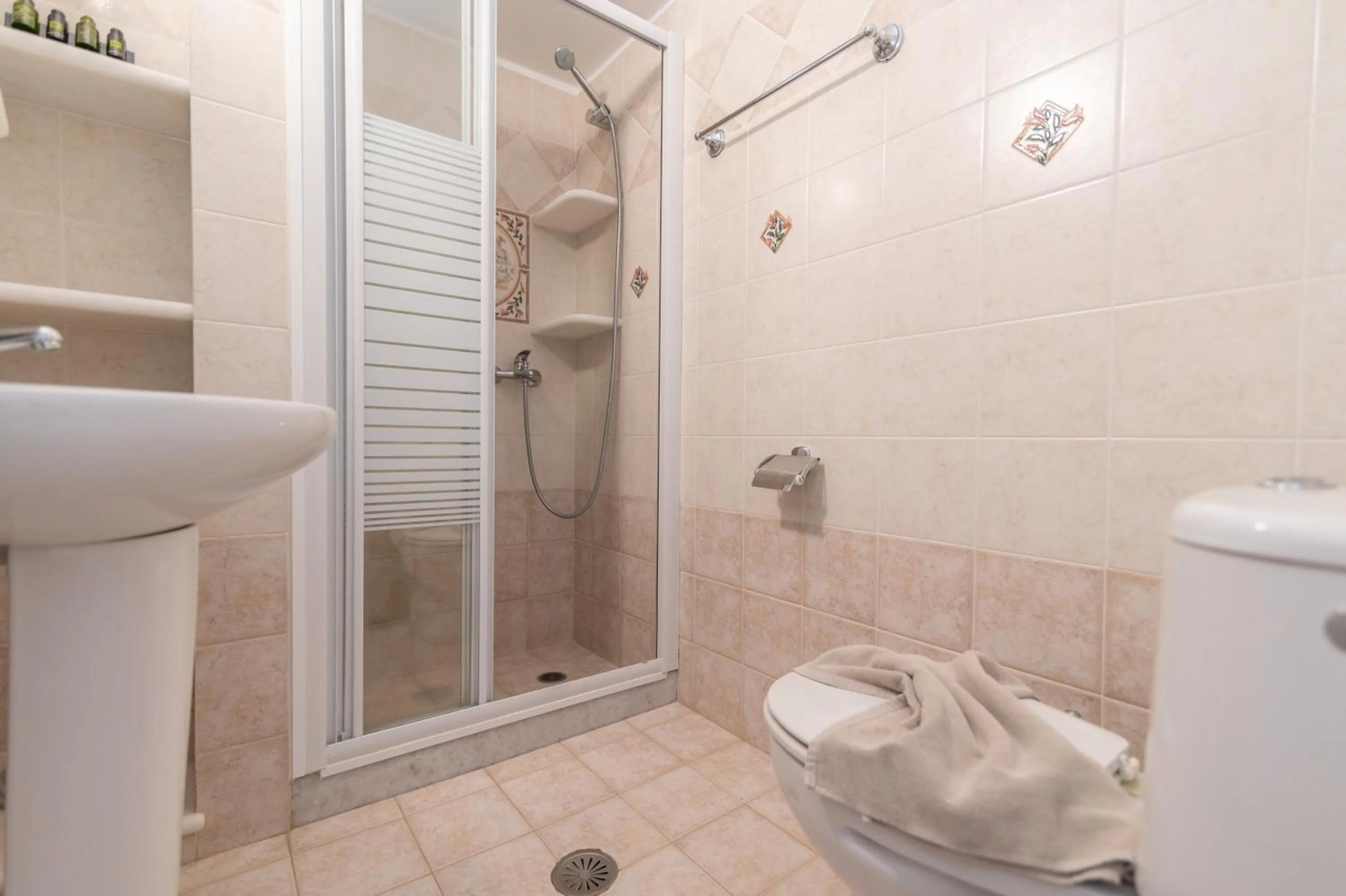 Toilet in Nikos Apartments and Studios