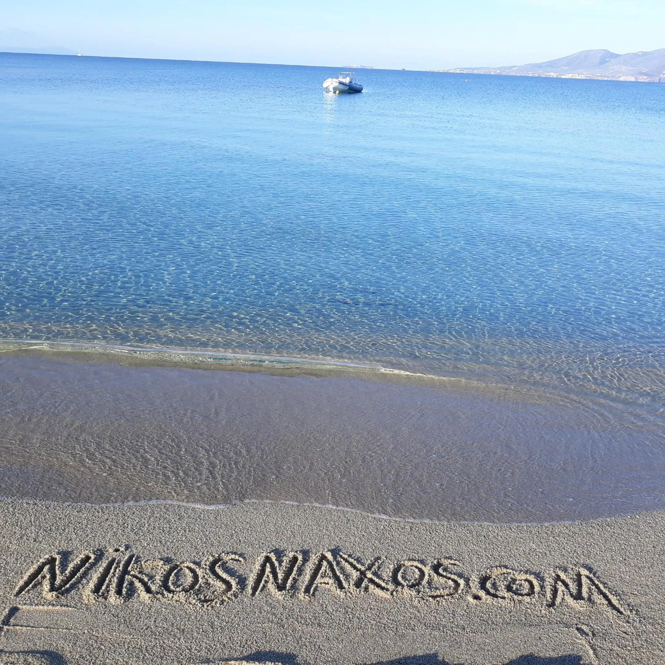 Nikos Apartments and Studios