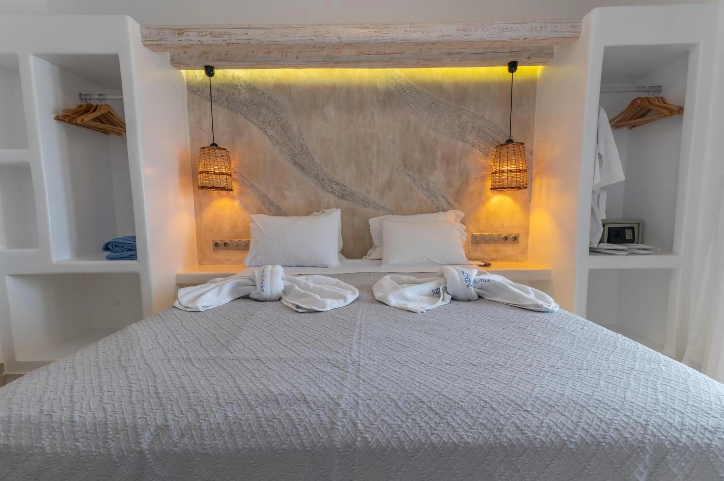 Bedroom, Bed in Nikos Apartments and Studios