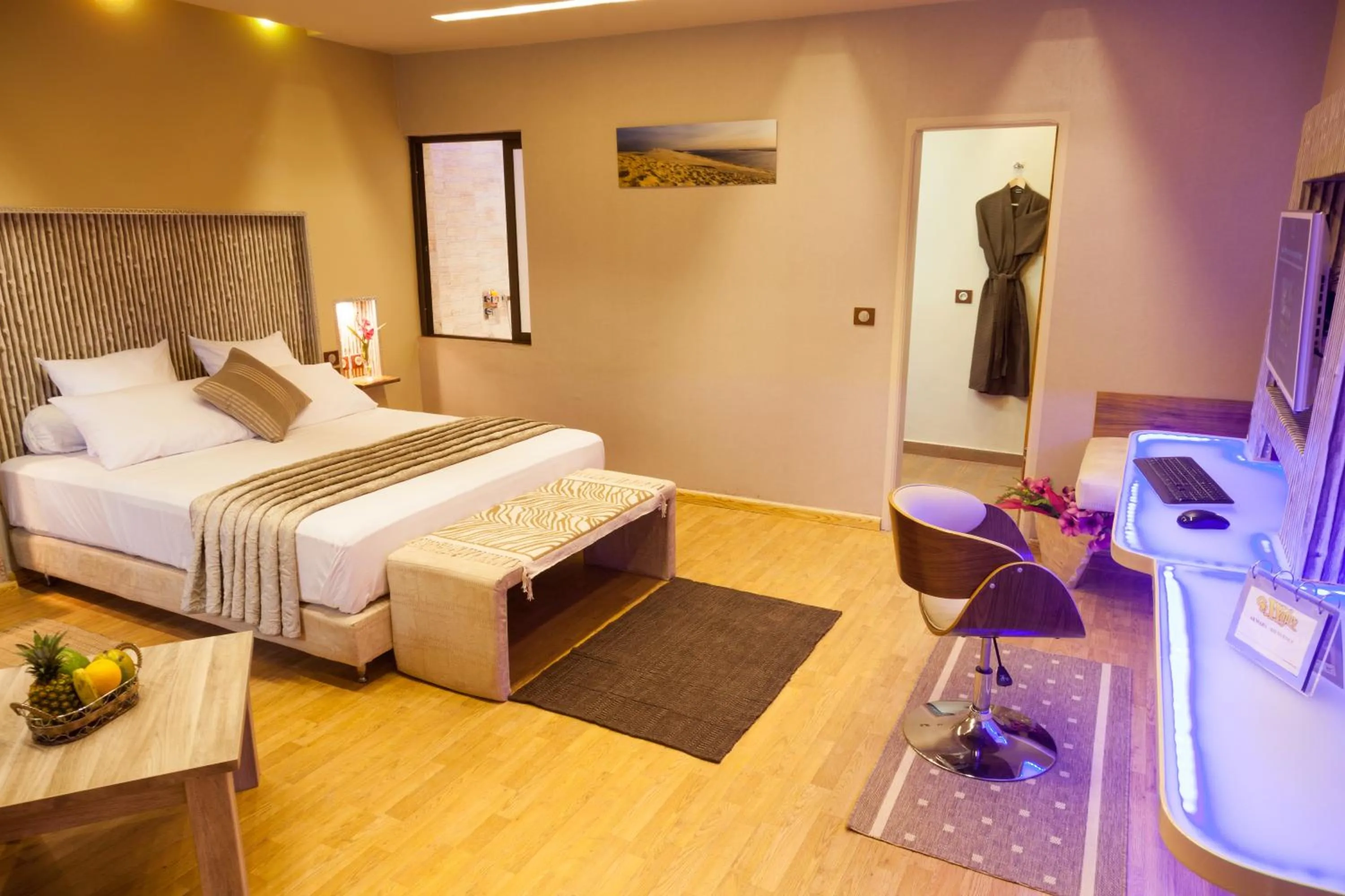 Bedroom, Bed in Le Wafou