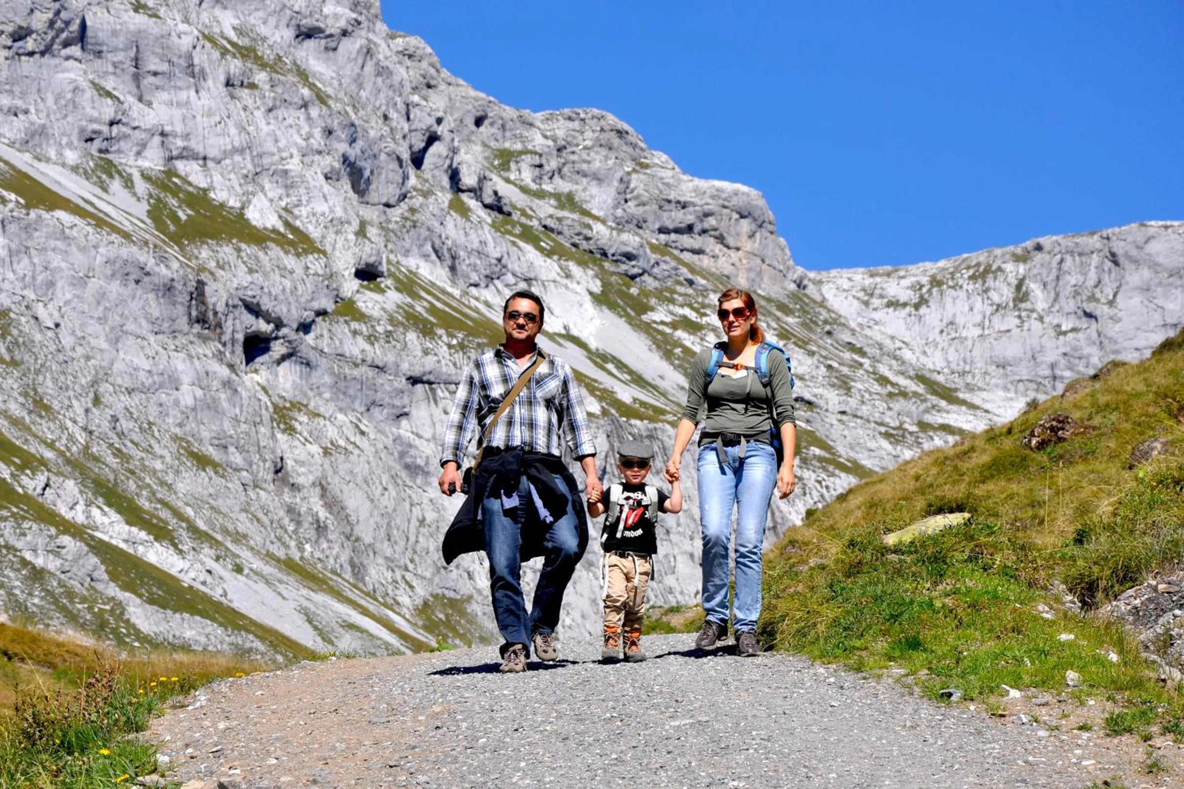 Family in Berghaus Sulzfluh