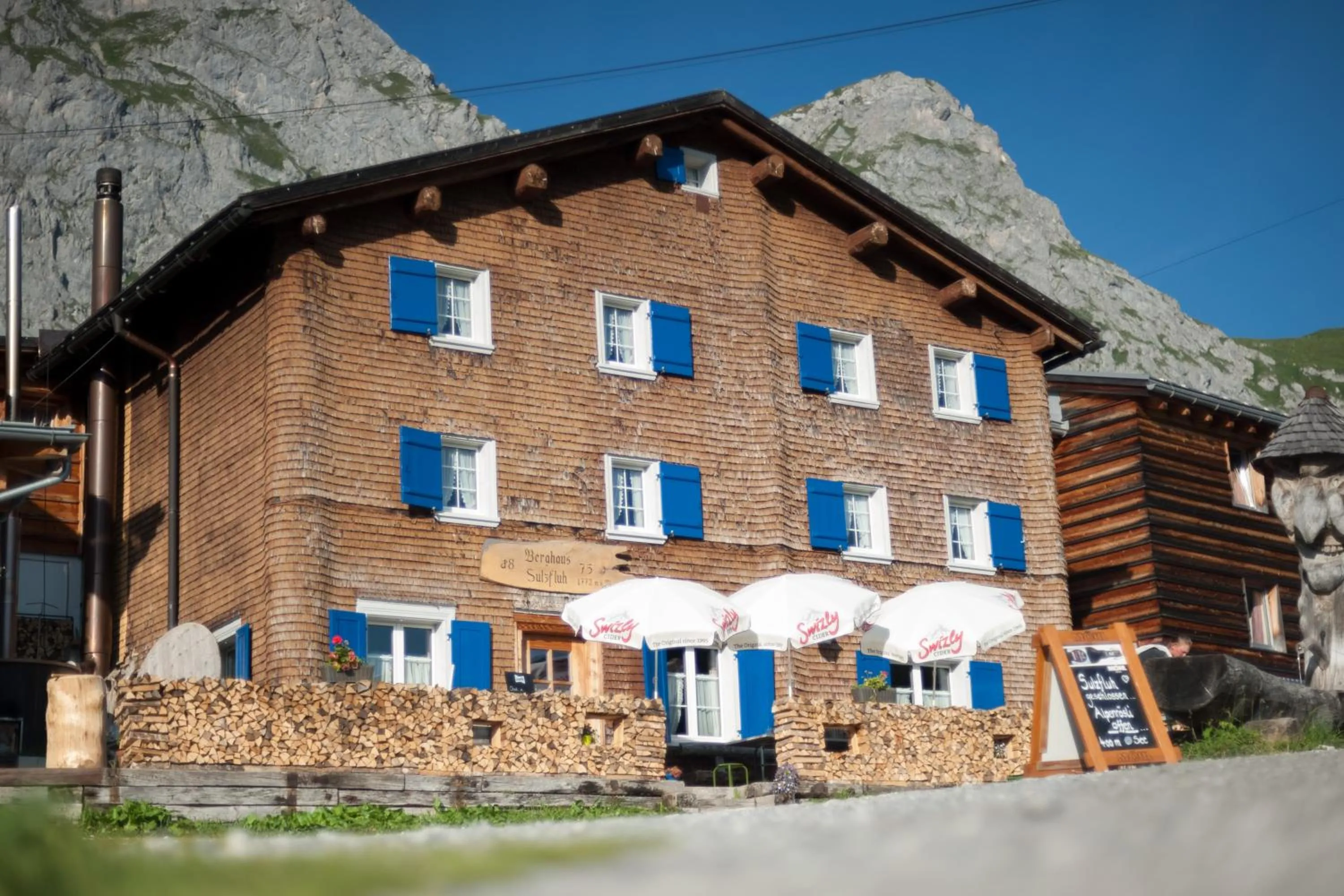 Property building in Berghaus Sulzfluh