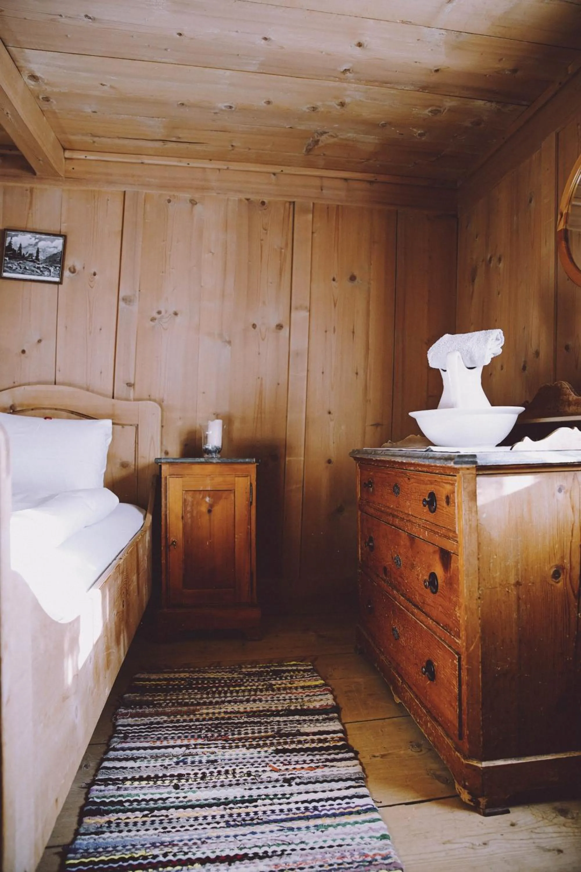 Photo of the whole room, Bed in Berghaus Sulzfluh