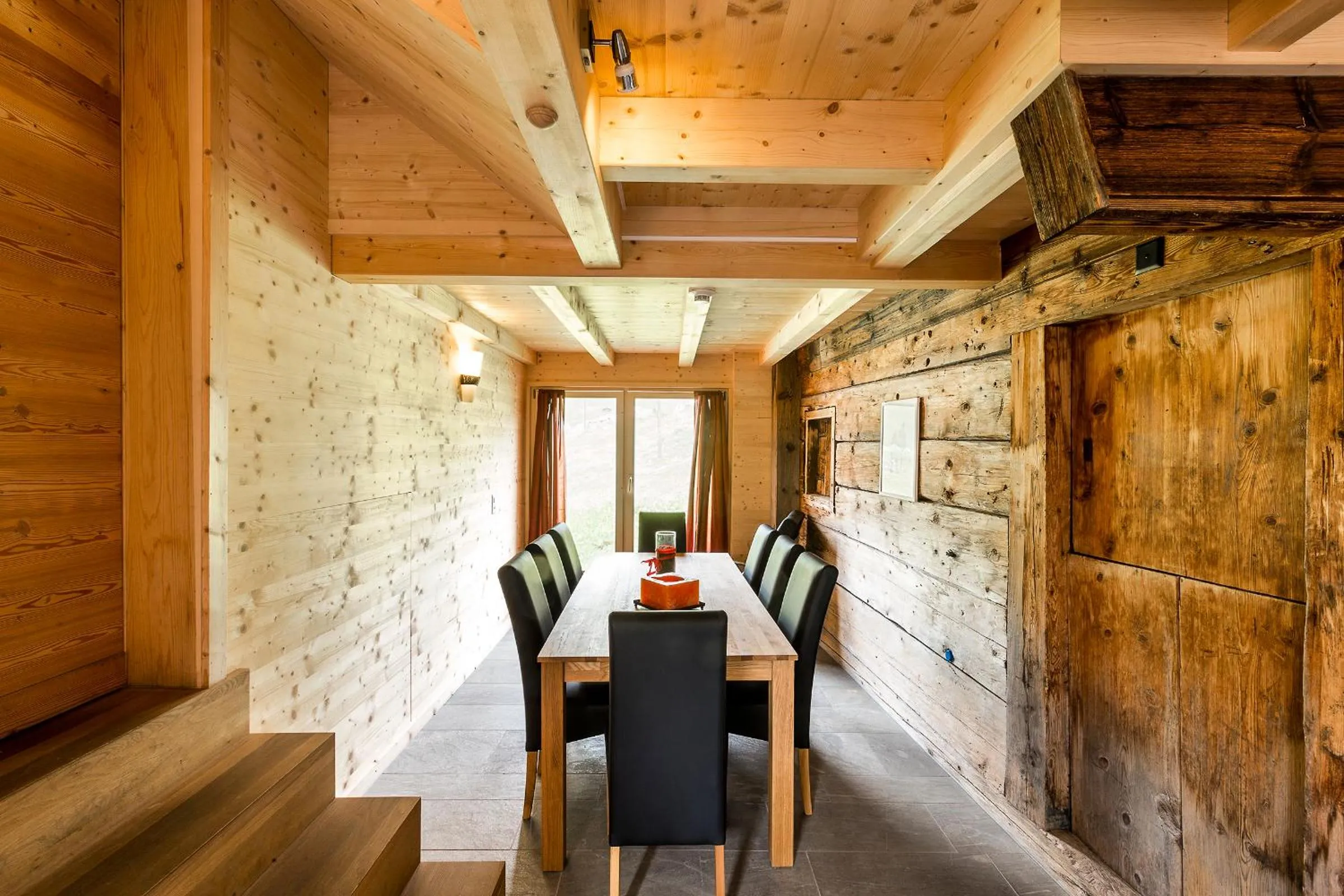 Seating area in Berghaus Sulzfluh