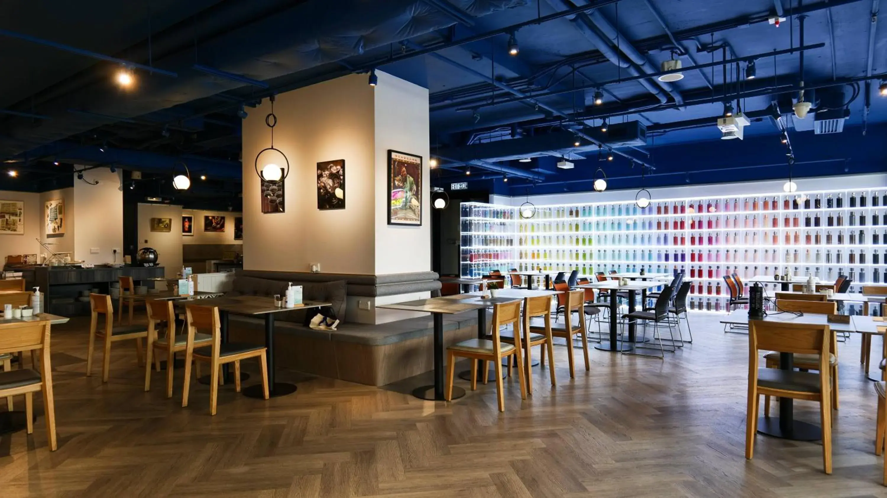 Restaurant/places to eat in Camlux Hotel Restaurant/places to eat in Camlux Hotel
