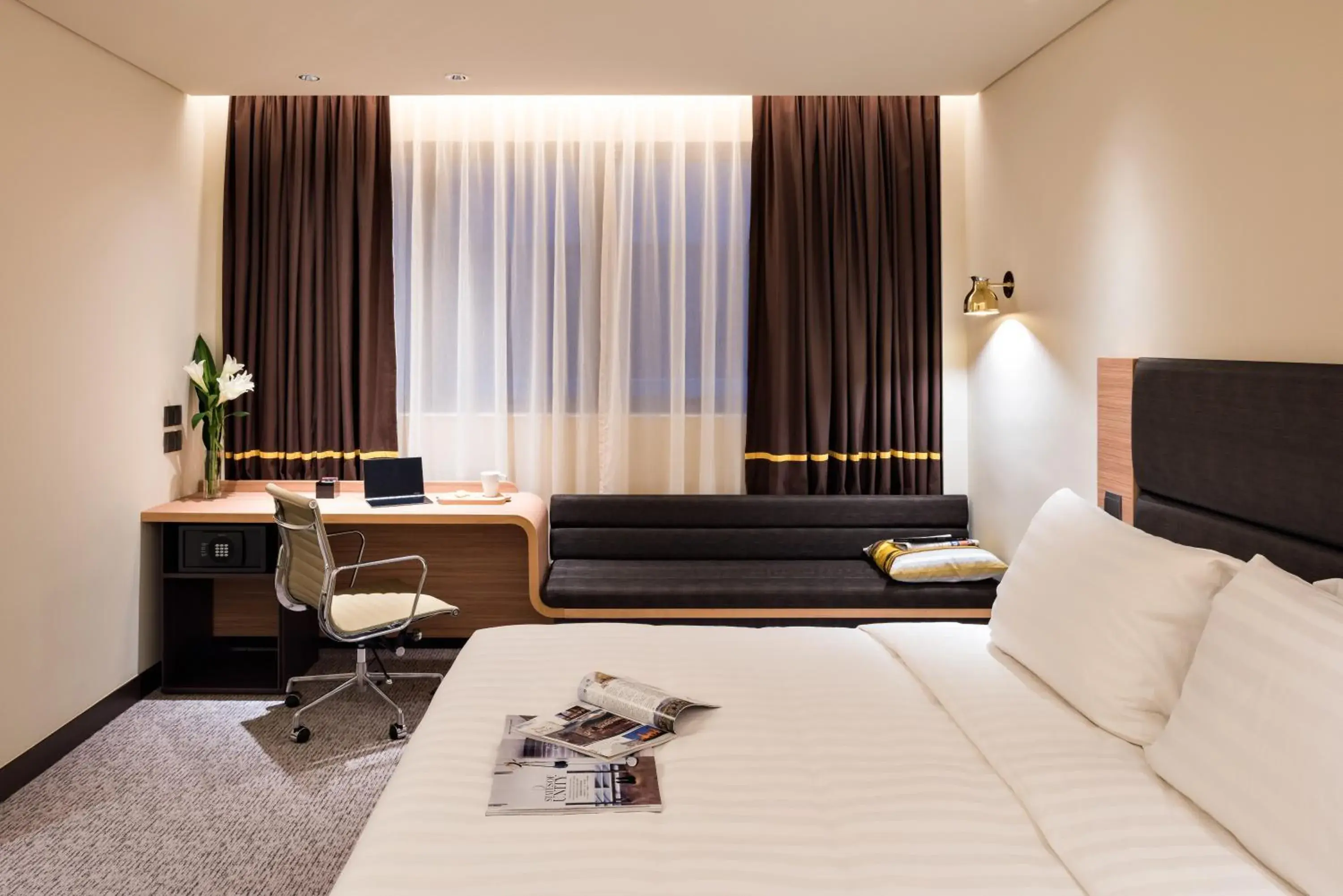 Bedroom, Bed in Camlux Hotel Bedroom, Bed in Camlux Hotel