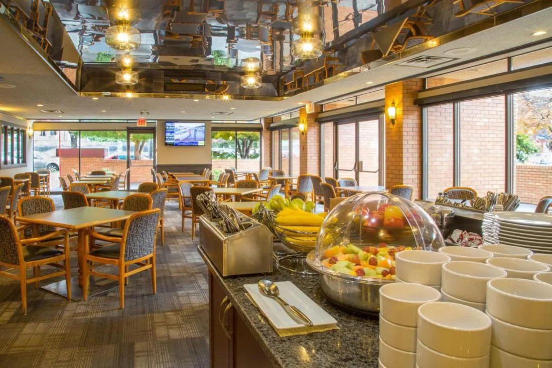 Food and drinks in The Embassy Inn