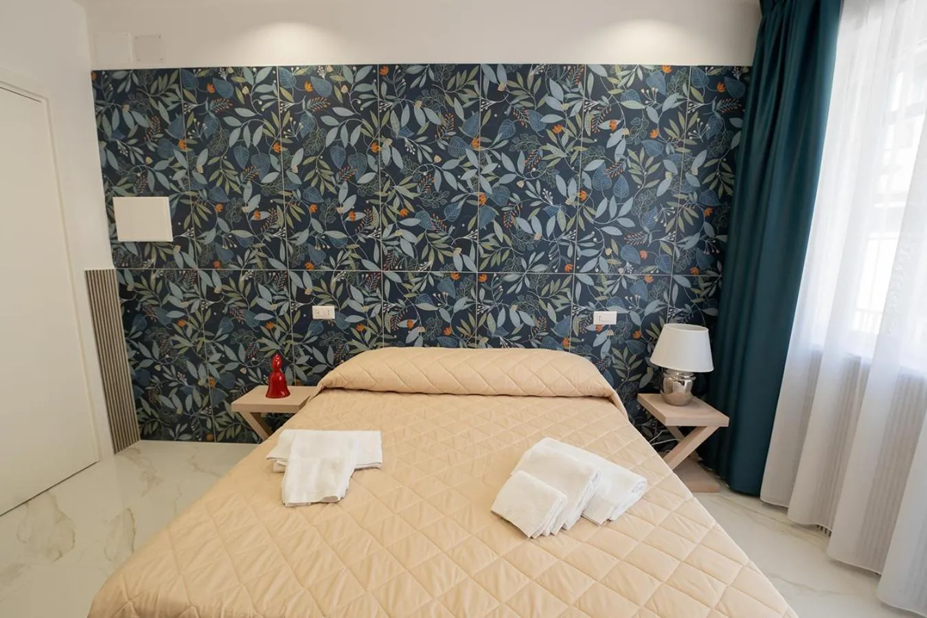 Photo of the whole room, Bed in PC Boutique H Napoli Centro, by ClaPa Group