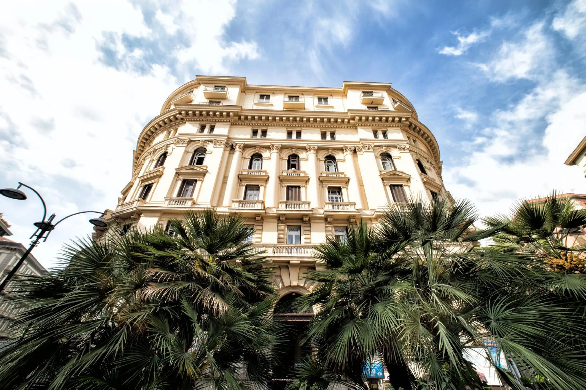 Property building in PC Boutique H Napoli Centro, by ClaPa Group