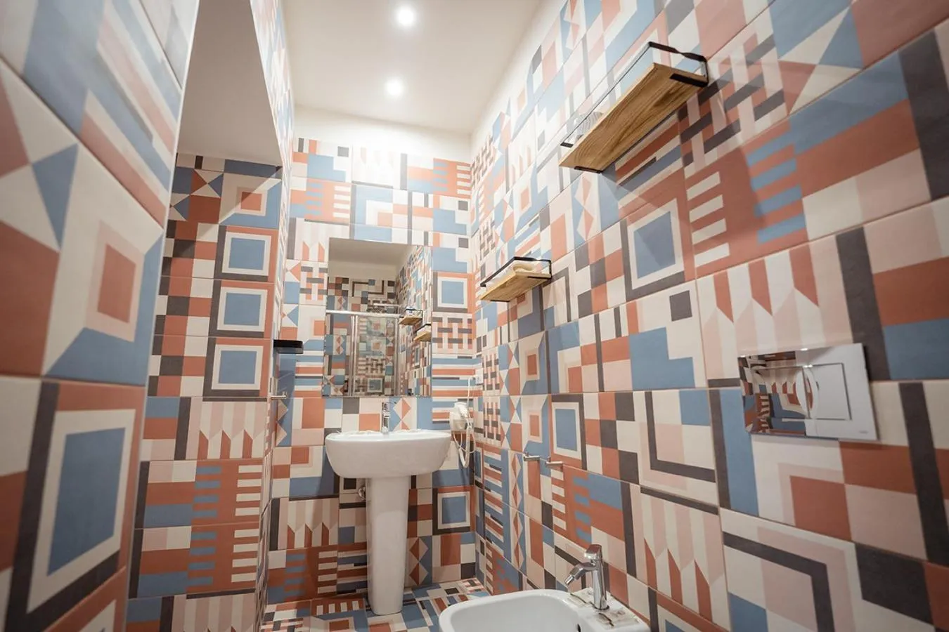 Bathroom in PC Boutique H Napoli Centro, by ClaPa Group