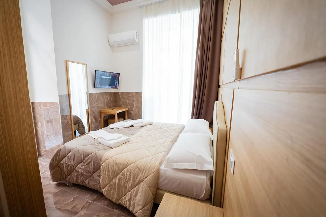 Bed in PC Boutique H Napoli Centro, by ClaPa Group