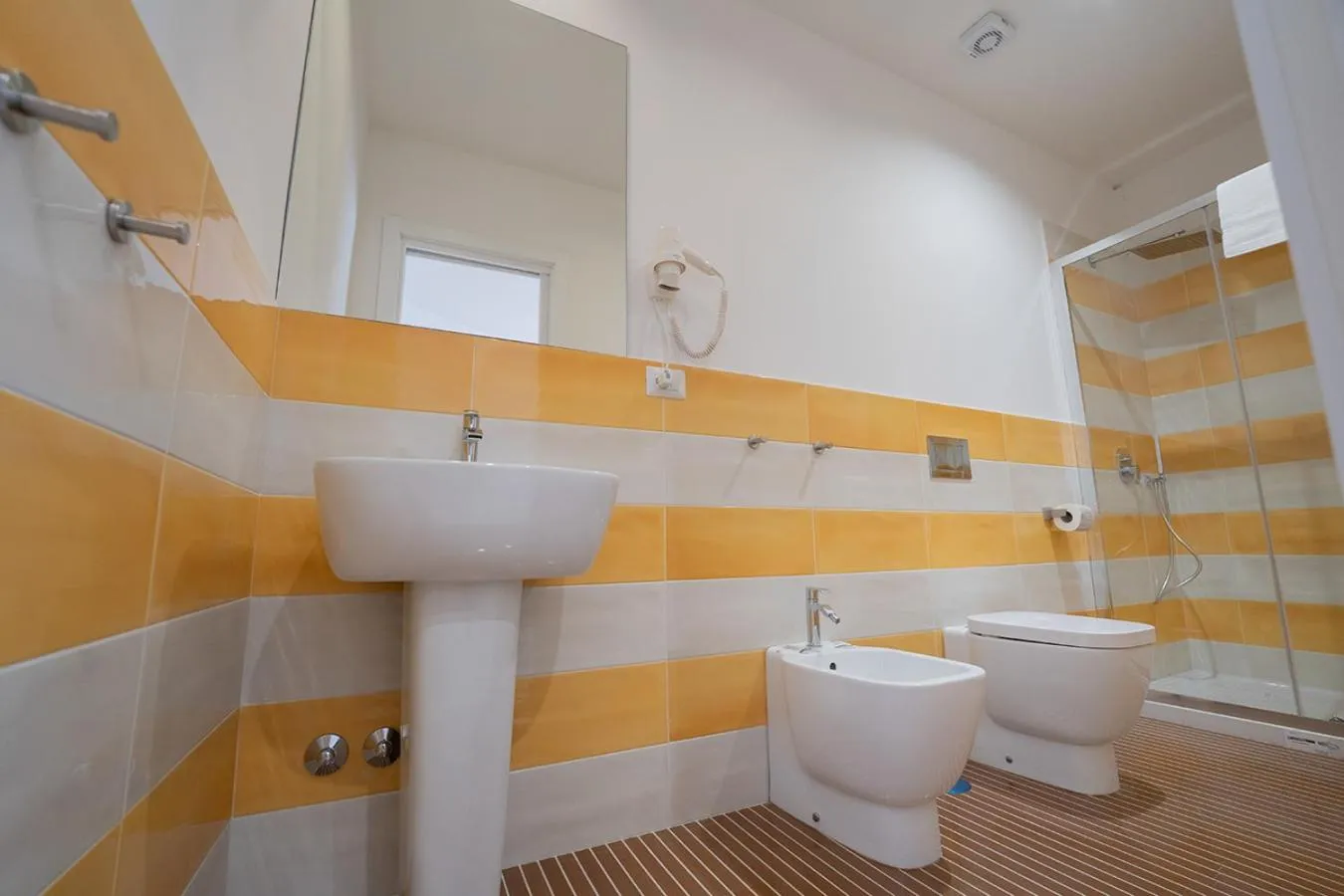 Bathroom in PC Boutique H Napoli Centro, by ClaPa Group