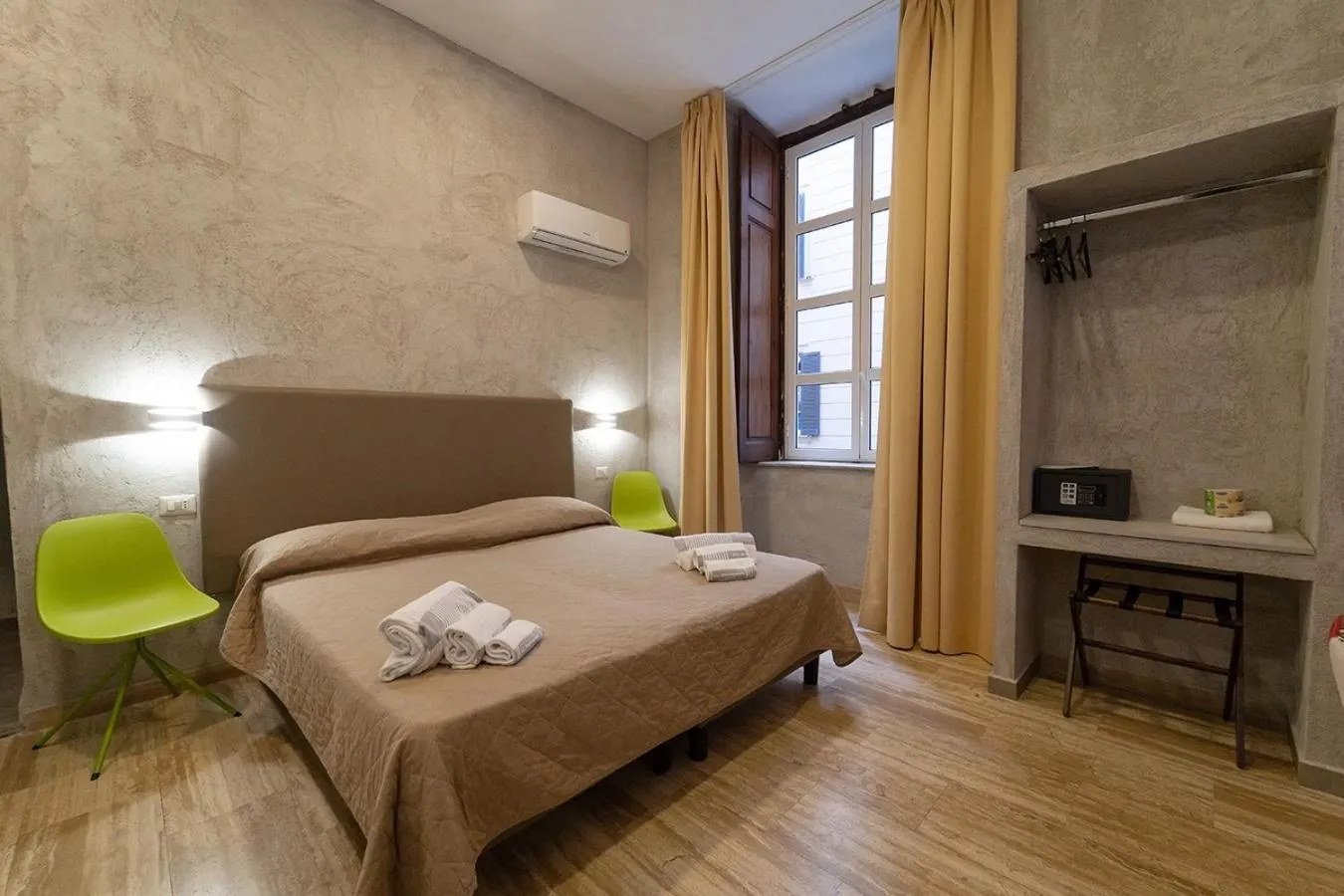 Bed in PC Boutique H Napoli Centro, by ClaPa Group