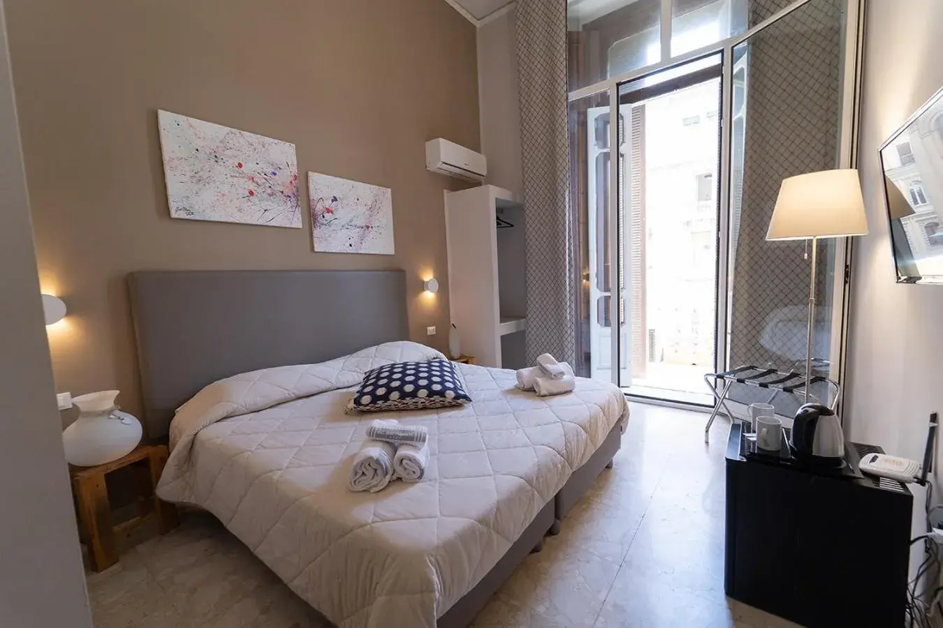 Bed in PC Boutique H Napoli Centro, by ClaPa Group Bed in PC Boutique H Napoli Centro, by ClaPa Group