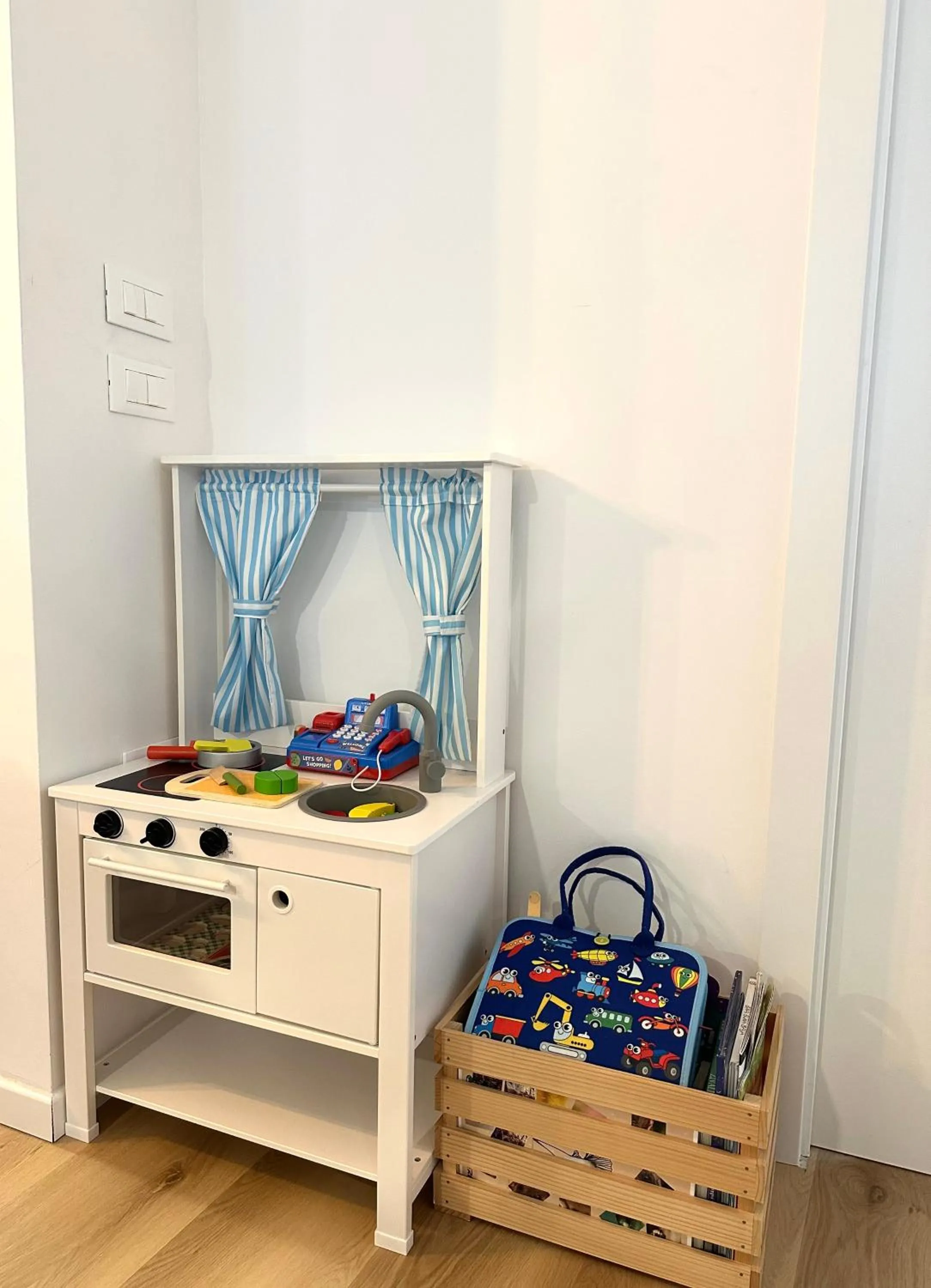 children in Hisa Rejmr with private parking