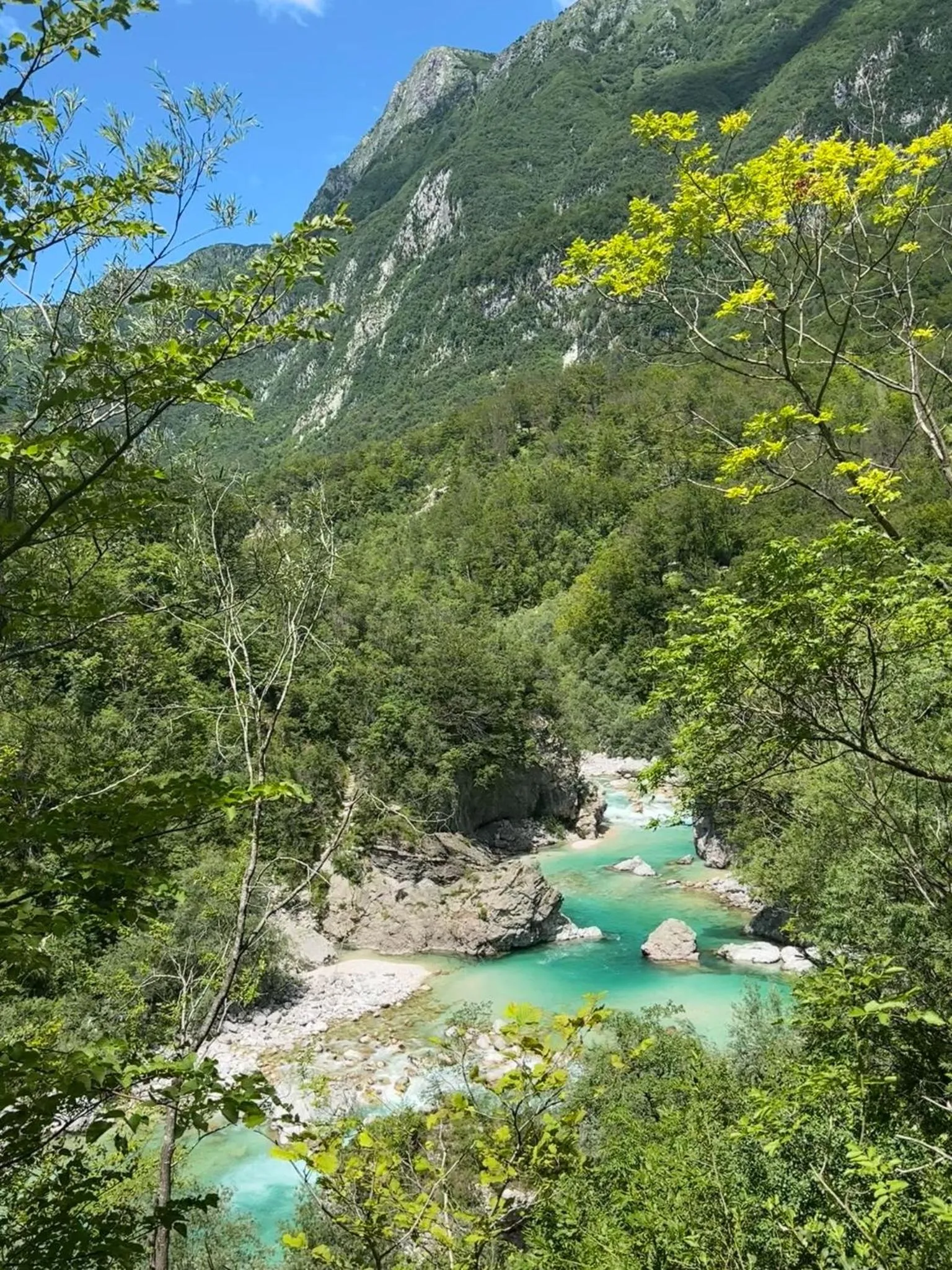 Nearby landmark in Hisa Rejmr with private parking