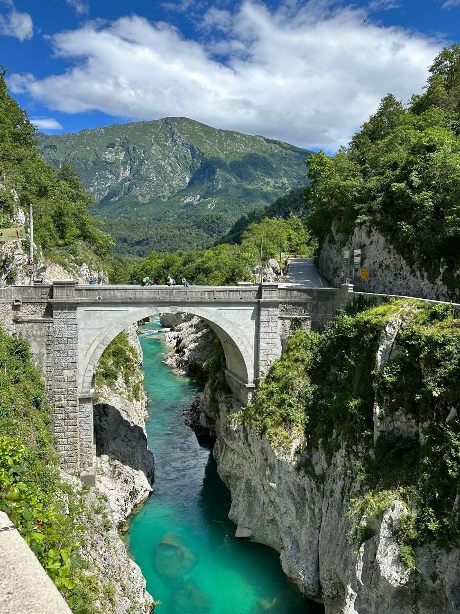 Nearby landmark in Hisa Rejmr with private parking