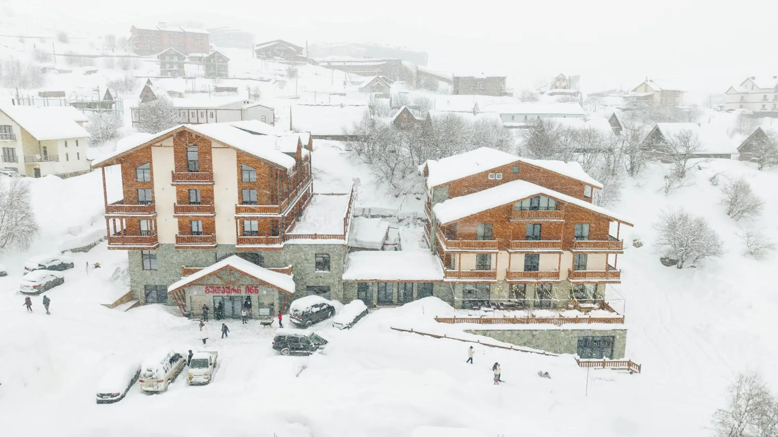 Property building in Gudauri Inn Property building in Gudauri Inn