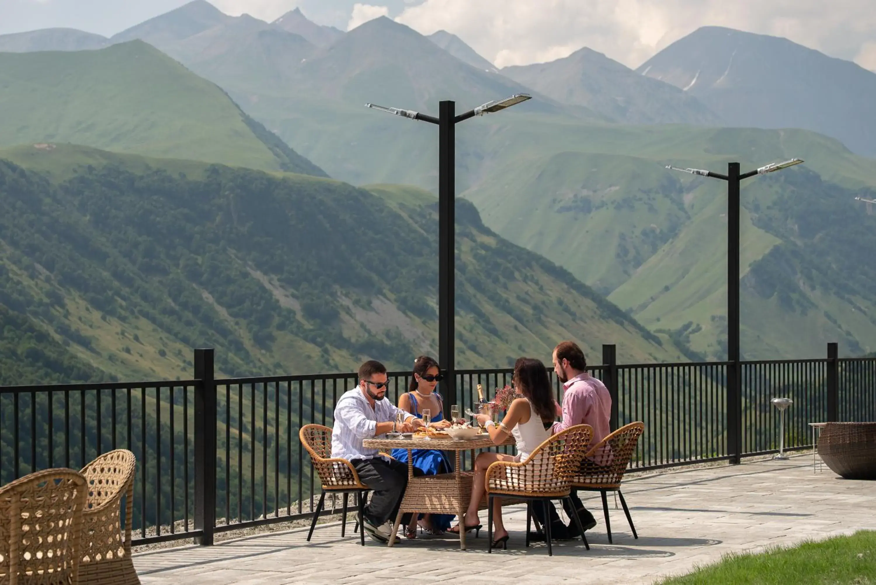 Restaurant/places to eat in Gudauri Inn Restaurant/places to eat in Gudauri Inn