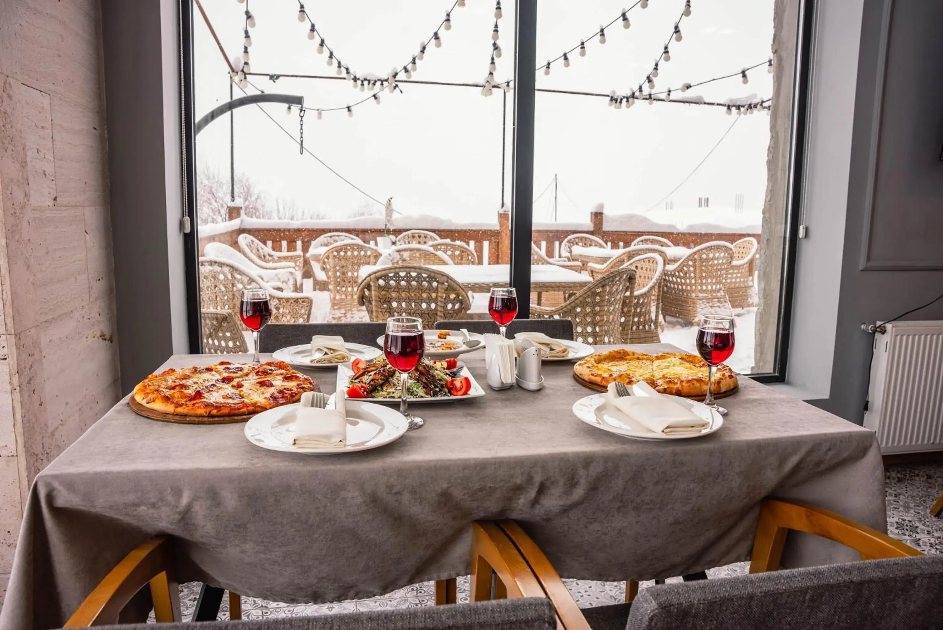 Restaurant/places to eat in Gudauri Inn Restaurant/places to eat in Gudauri Inn