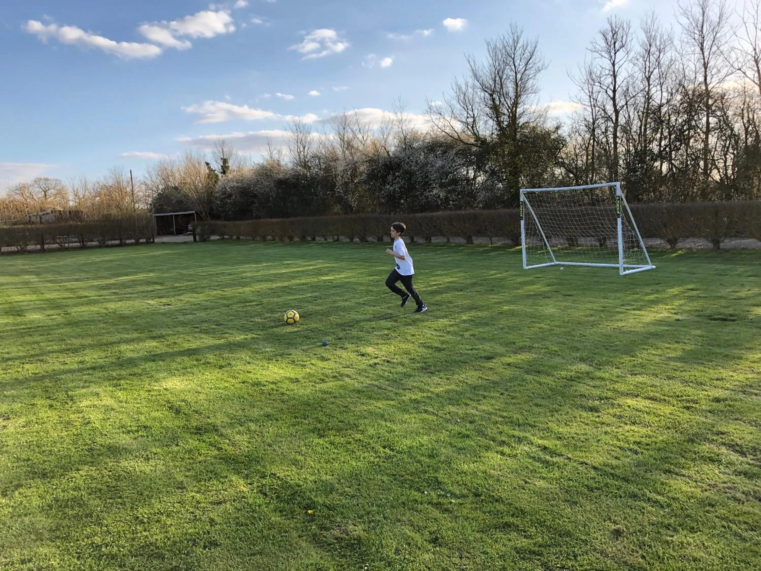 Activities in Willow Court Farm Studio South & Petting Farm, 8 mins from Legoland & Windsor, 15 mins from Lapland UK