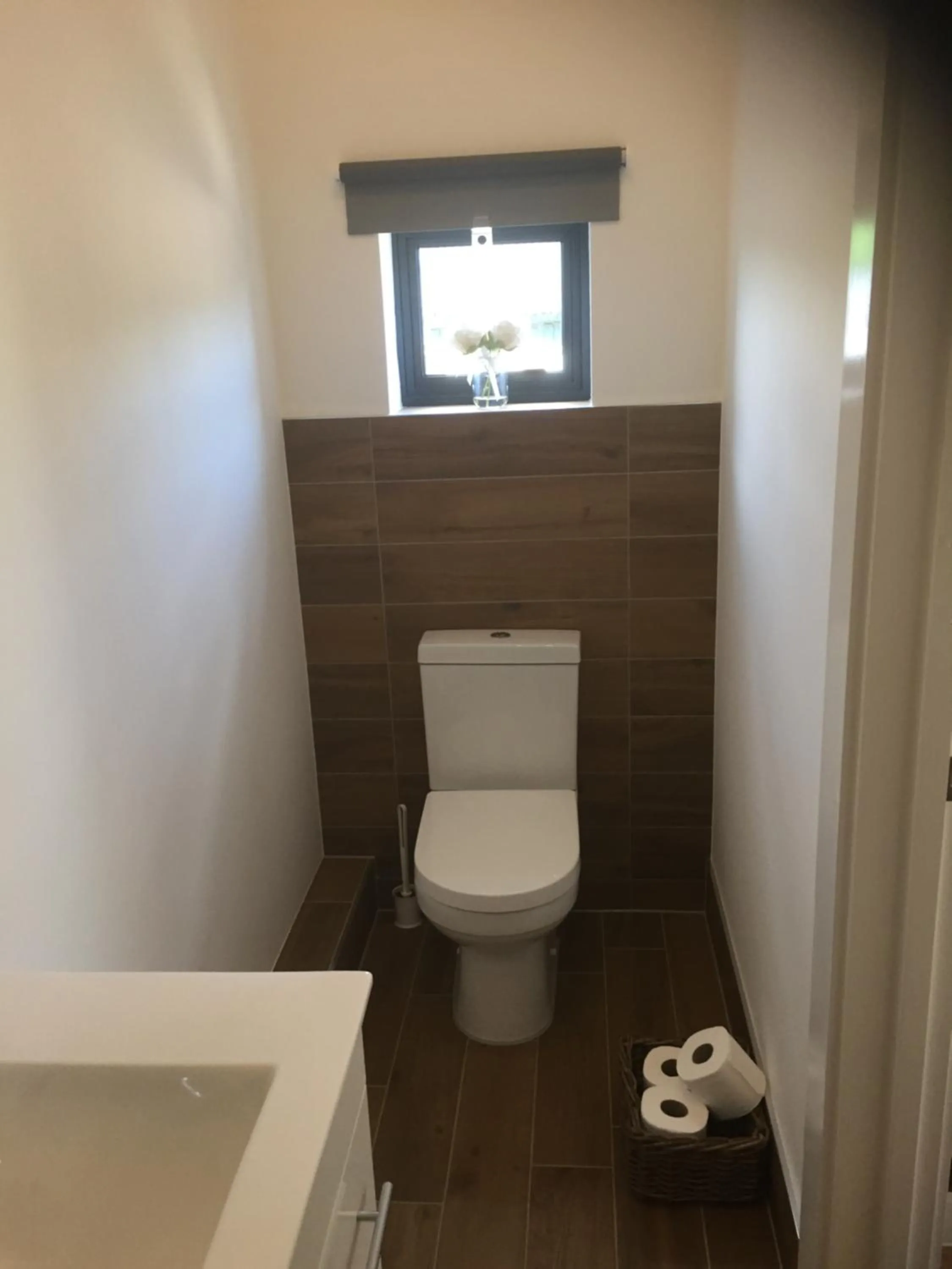 Bathroom in Willow Court Farm Studio South & Petting Farm, 8 mins from Legoland & Windsor, 15 mins from Lapland UK