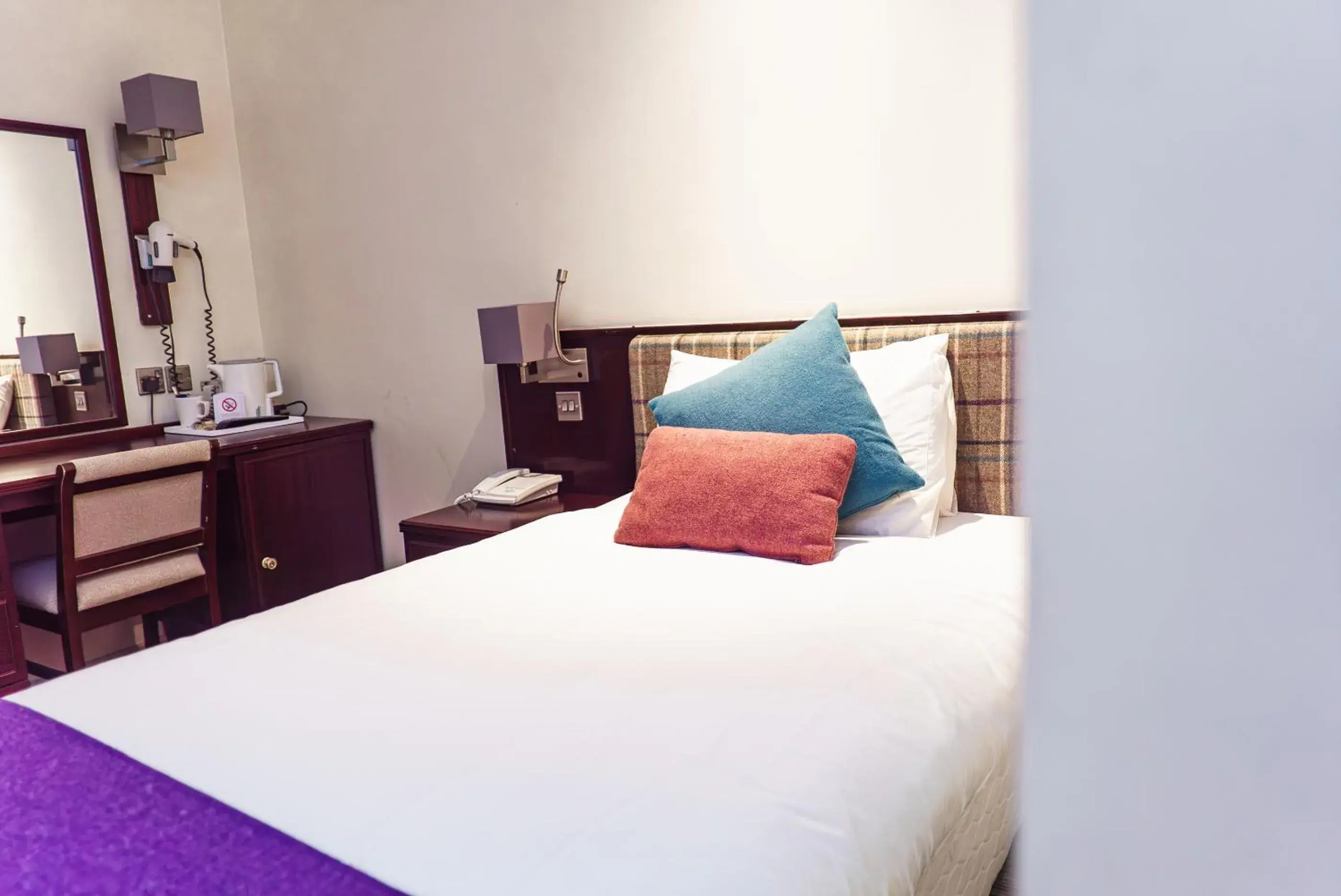 Bedroom, Bed in Caladh Inn Bedroom, Bed in Caladh Inn