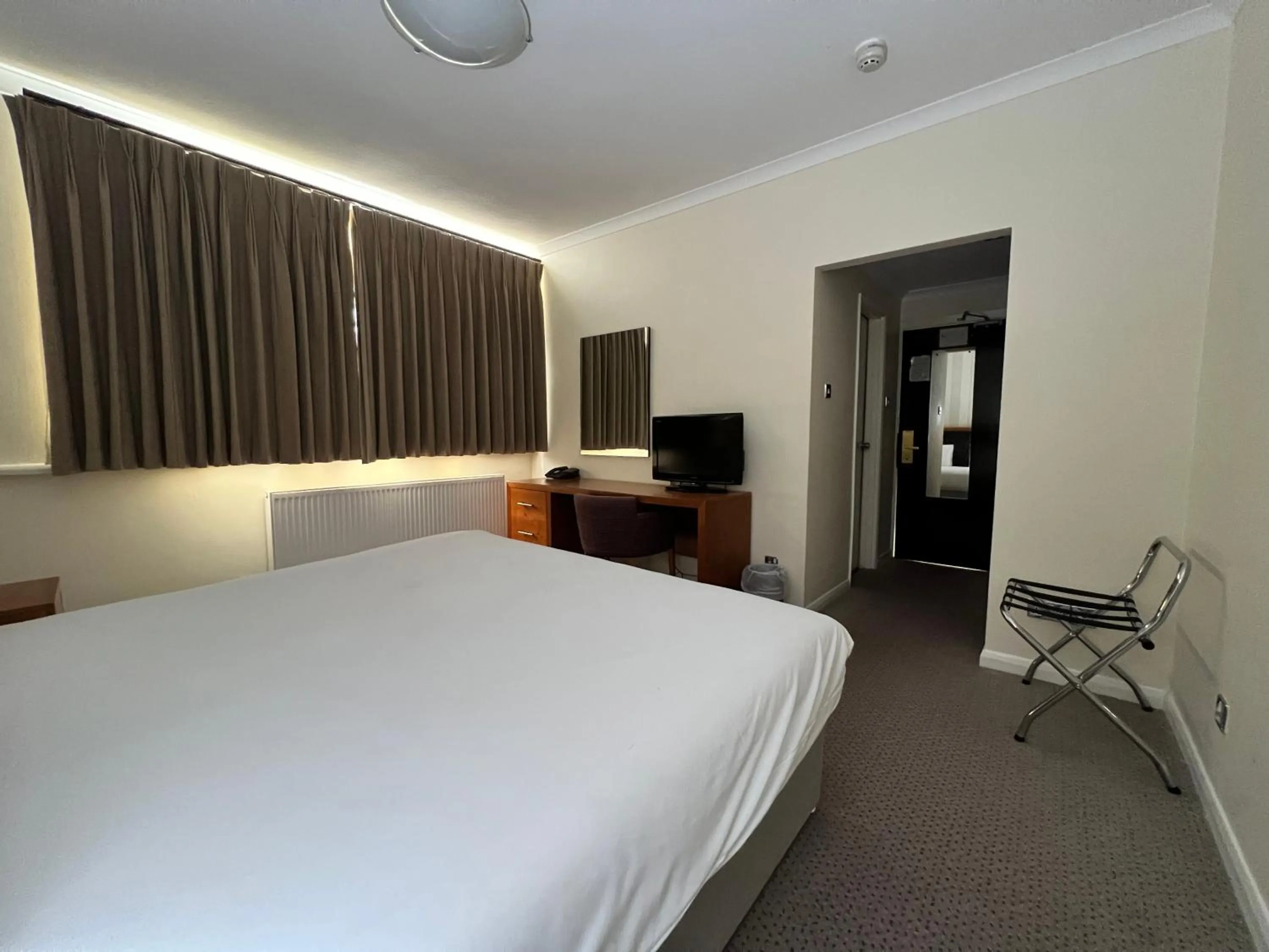 Bed in Brook Mollington Banastre Hotel & Spa