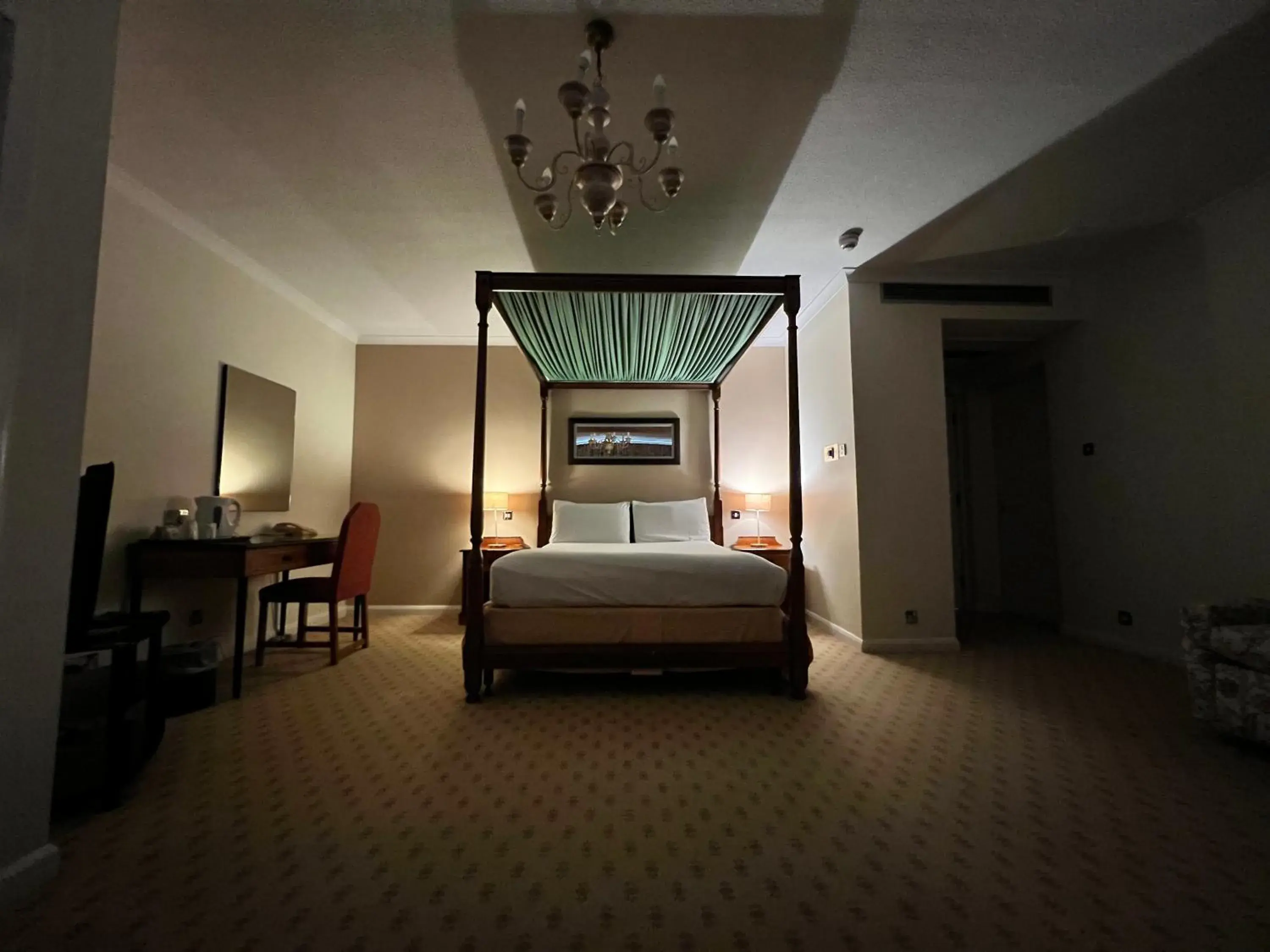 Property building, Bed in Brook Mollington Banastre Hotel & Spa Property building, Bed in Brook Mollington Banastre Hotel & Spa