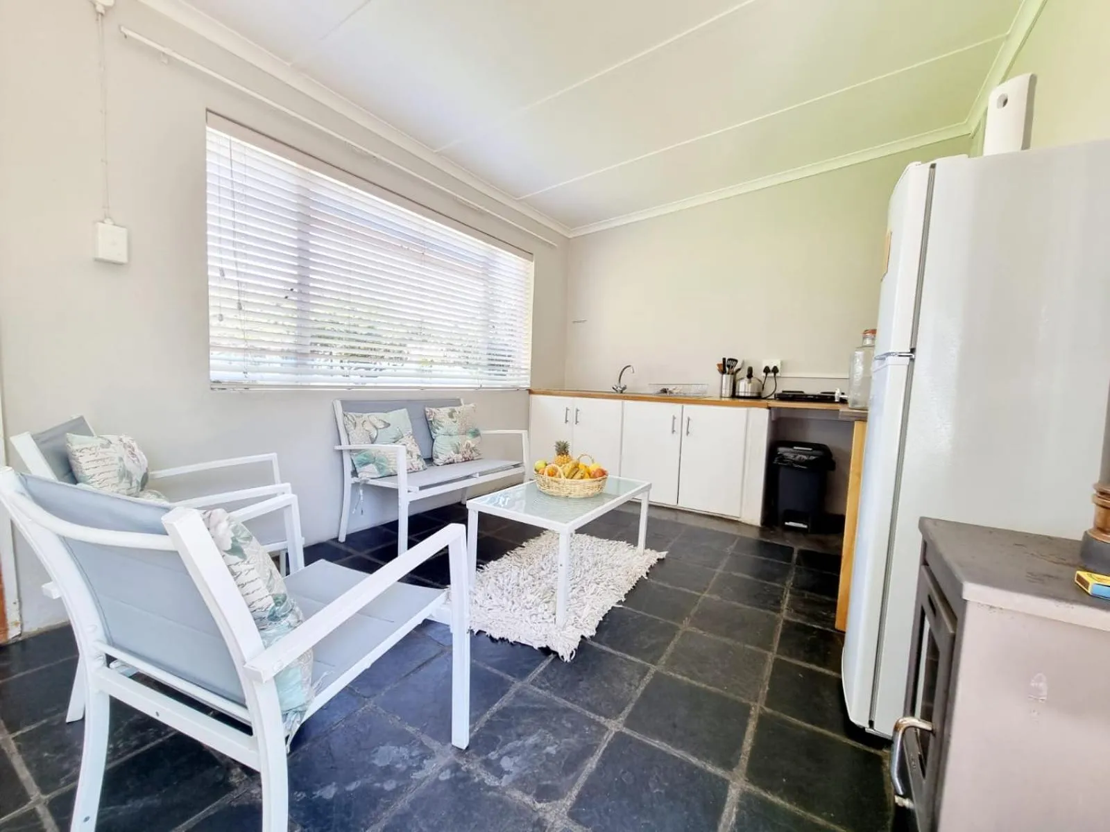 Kitchen or kitchenette in Kwetu Guest Farm