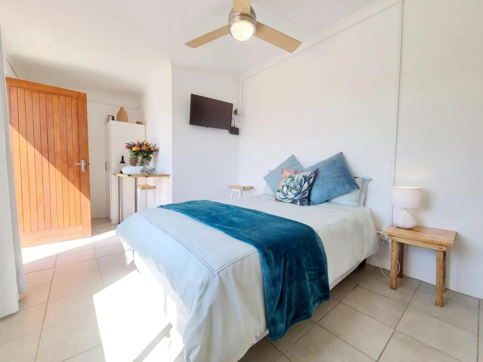 TV and multimedia, Bed in Kwetu Guest Farm