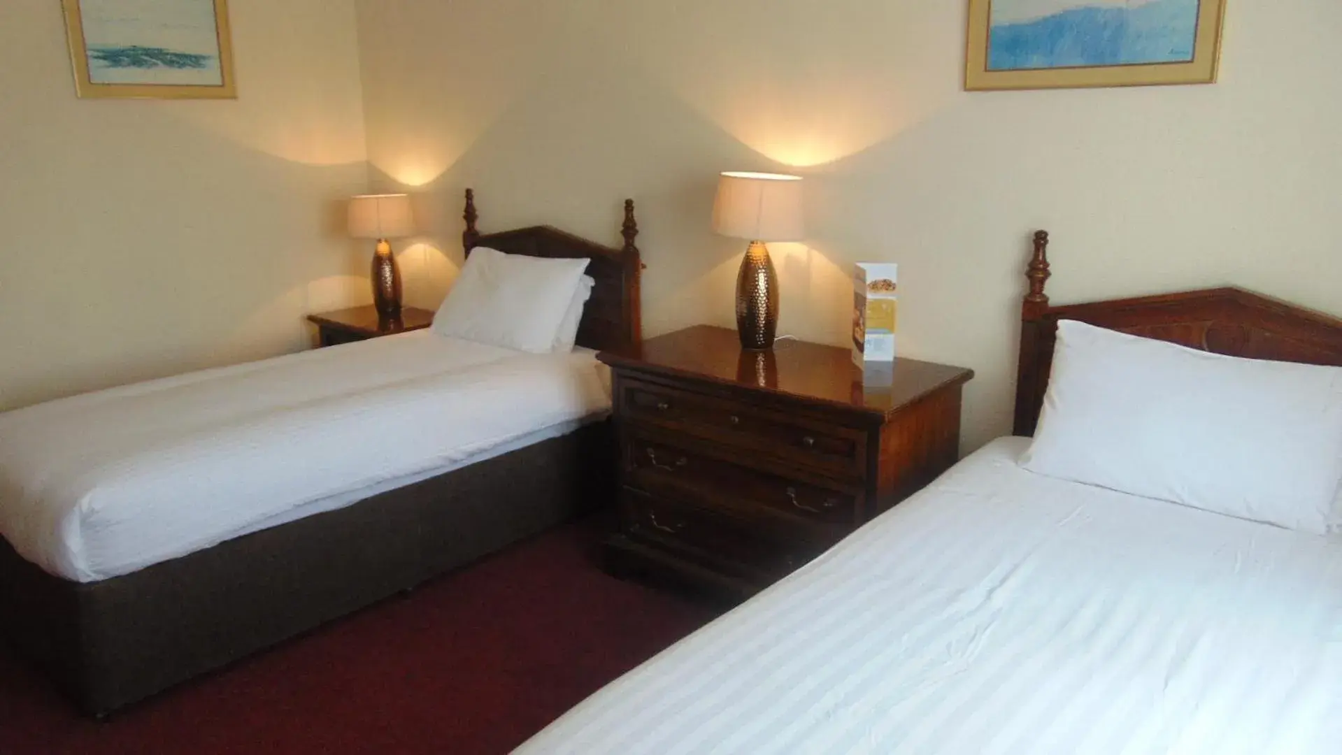 Twin Room in The Harrowgate Hill Lodge Twin Room in The Harrowgate Hill Lodge