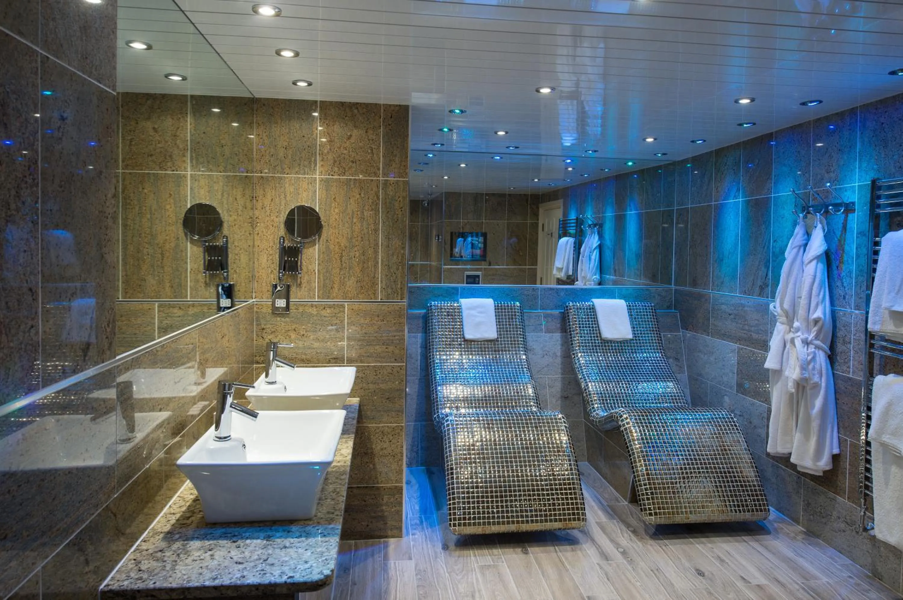 Bathroom in Best Western Premier Doncaster Mount Pleasant Hotel